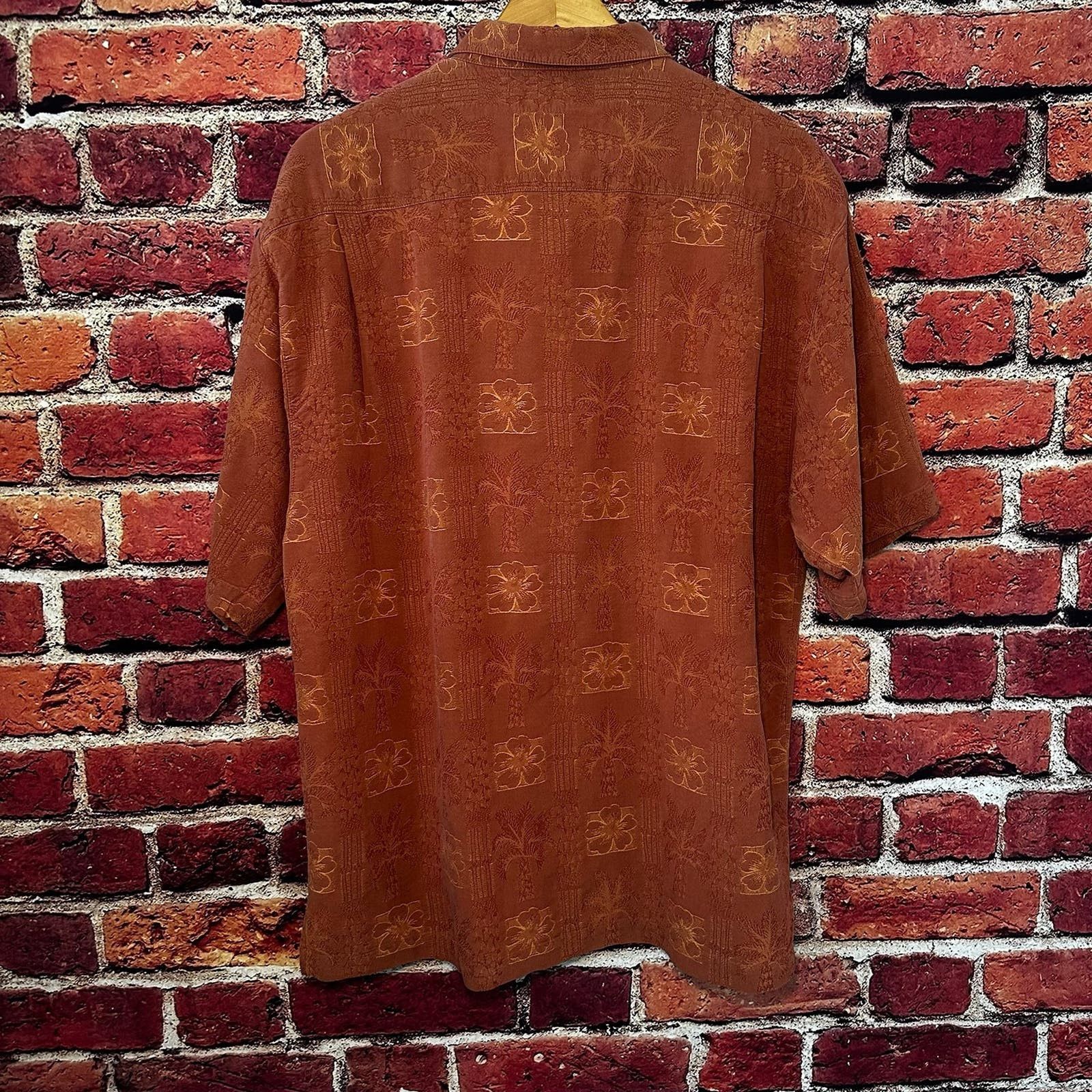 Tommy Bahama Tommy Bahama button down Hawaiian short sleeve Size US L / EU 52-54 / 3 - 5 Thumbnail