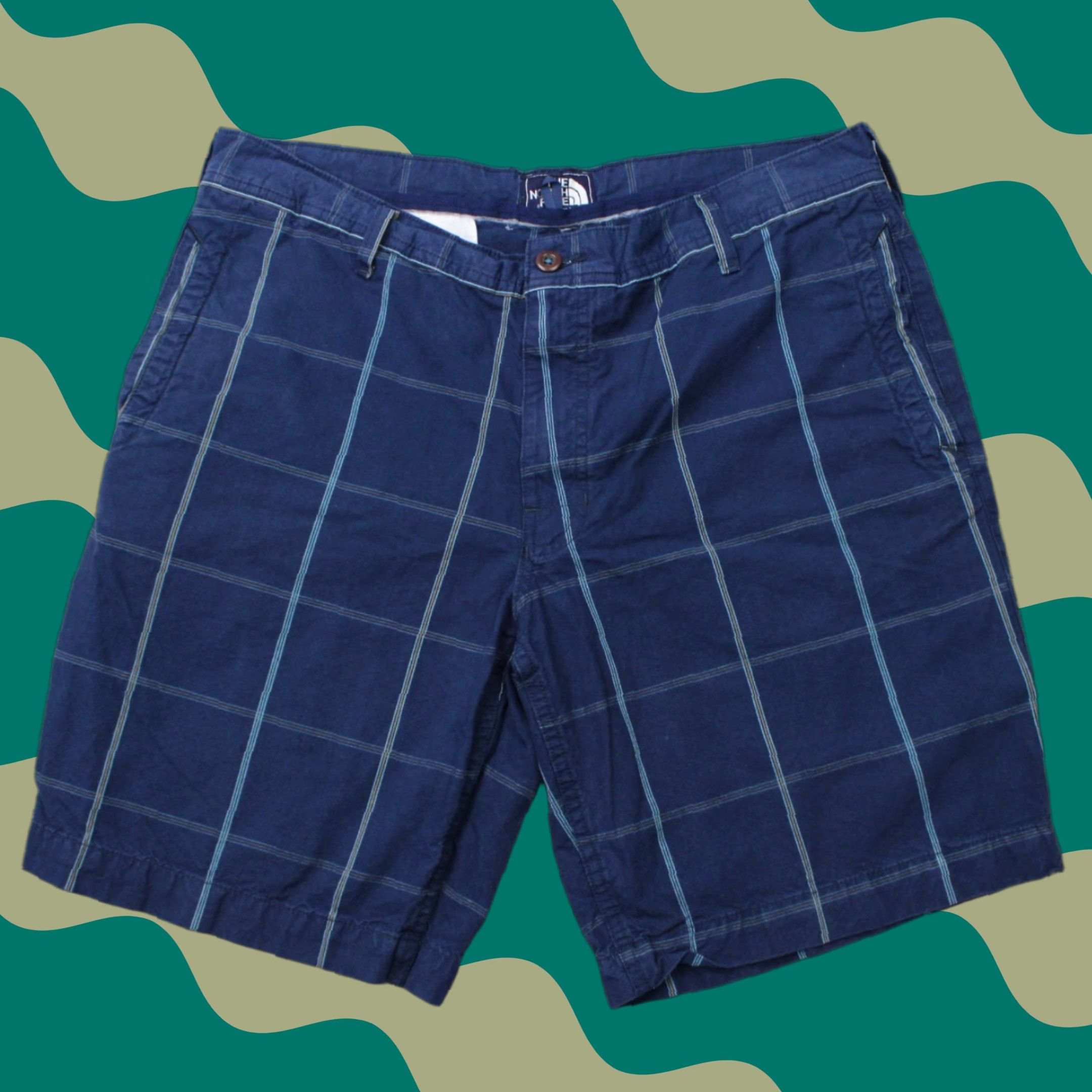 The North Face The North Face Chino Shorts Mens 36 Blue 100% Cotton Flat Front Inseam 10" Regular Rise Mid Front Zip Pockets Logo Size US 36 / EU 52 - 1 Thumbnail