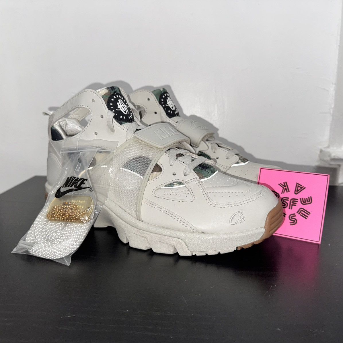 Corteiz × Nike CORTEIZ X NIKE AIR TRAINER HUARACHE LIGHT BONE FQ8793-002 Size US 10 / EU 43 - 1 Thumbnail
