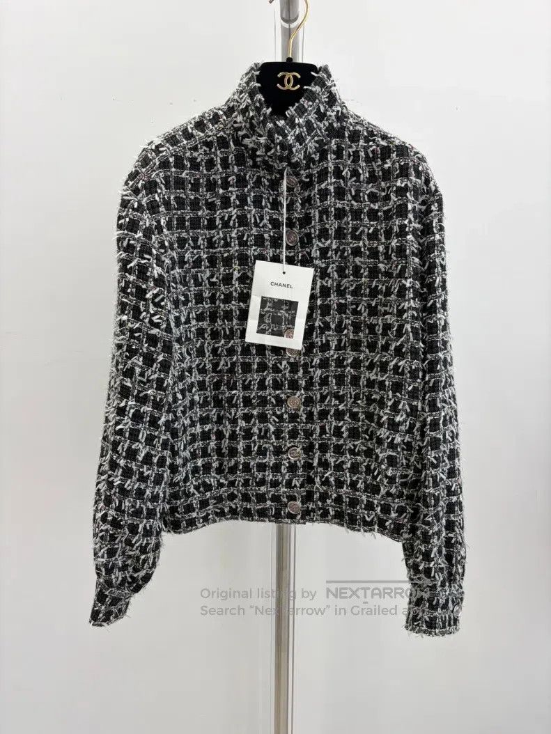 Chanel Chanel Black and white woven tweed coat Size XS / US 0-2 / IT 36-38 - 1 Thumbnail
