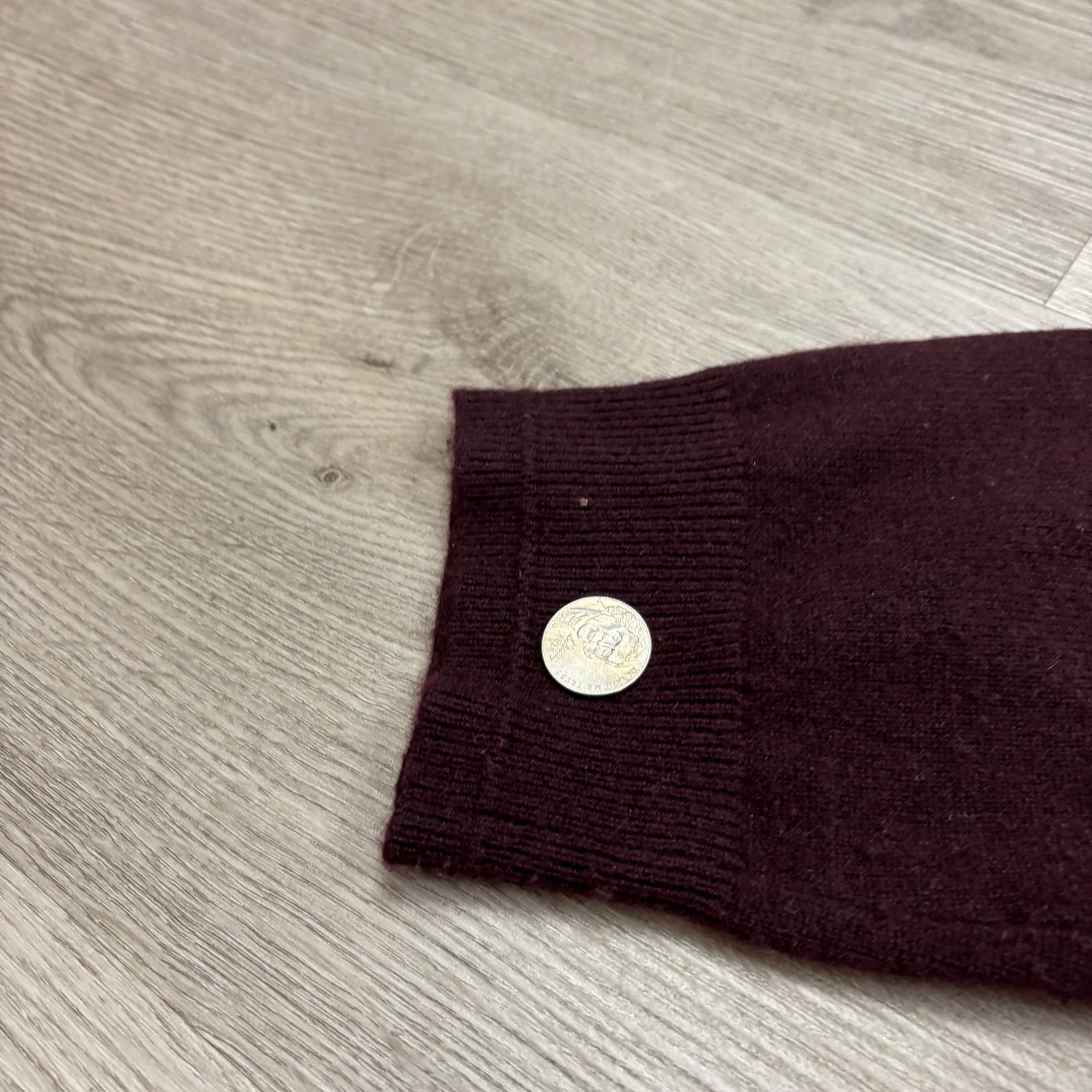 Vince Vince. 100% Cashmere V Neck Sweater Large Preppy Minimalist Size US L / EU 52-54 / 3 - 12 Thumbnail