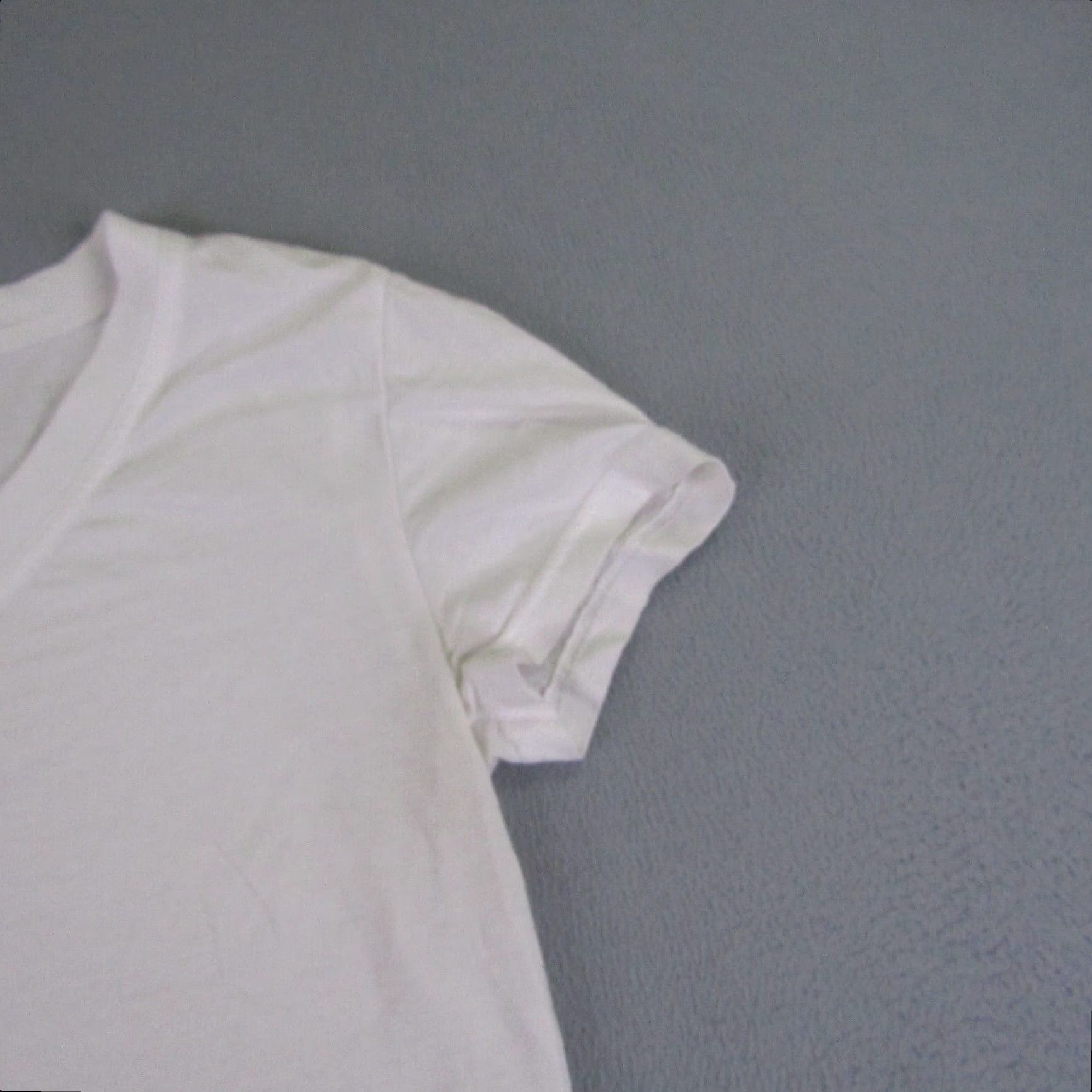 Vintage VINTAGE Not Applicable - Zella Shirt Womens XS White V-Neck Athletic T-Shirt Adult XS White Basic Breathable Casual Sport 2010s Womens Size XS / US 0-2 / IT 36-38 - 3 Thumbnail