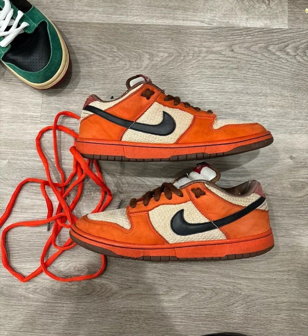 Nike Nike Dunk Premium SB Low Un-Hemp Top Ramen Size US 9 / EU 42 - 1 Thumbnail
