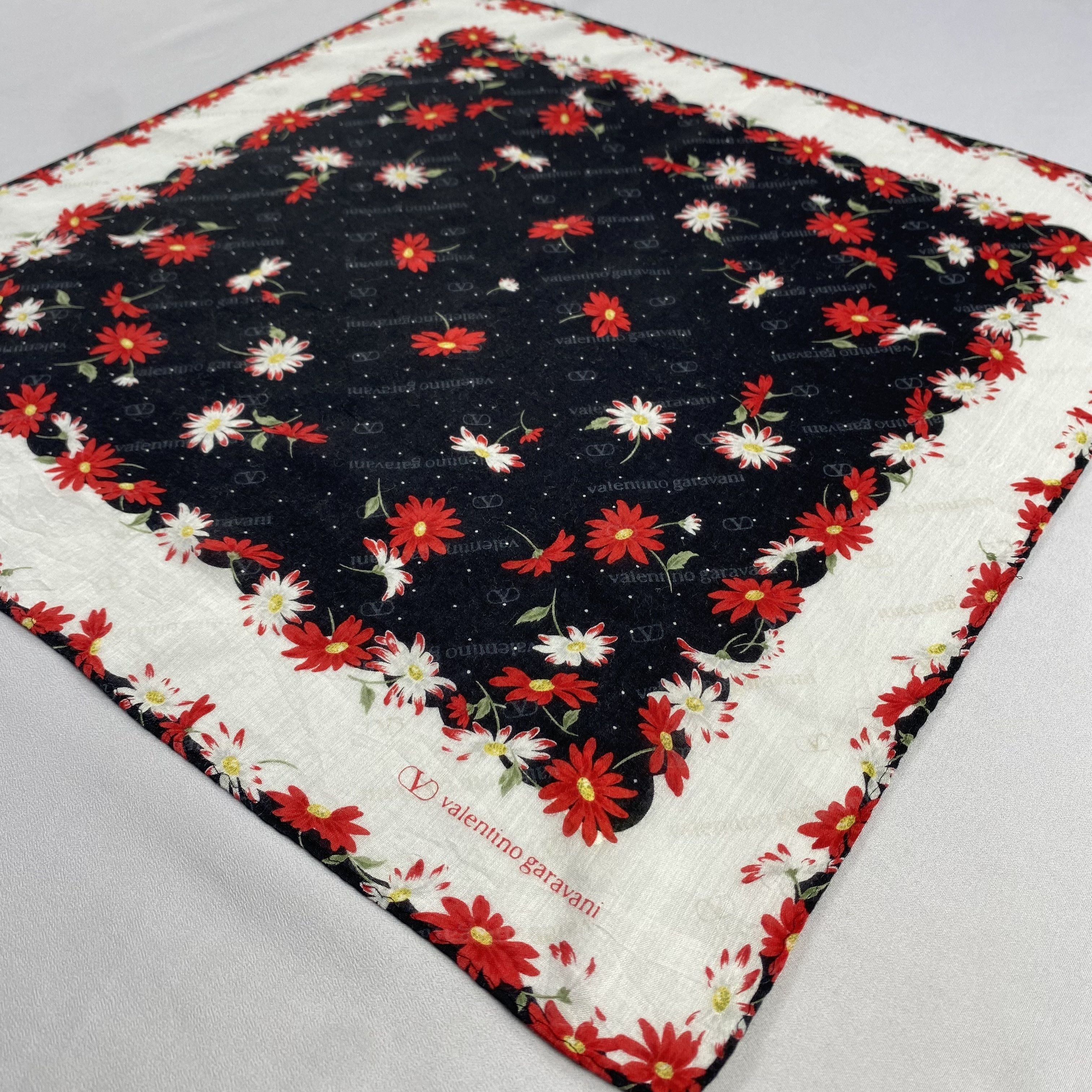 Valentino × Vintage Valentino Garavani Bandana/ Handkerchief / Neckerchief-P1344 Size ONE SIZE - 2 Thumbnail