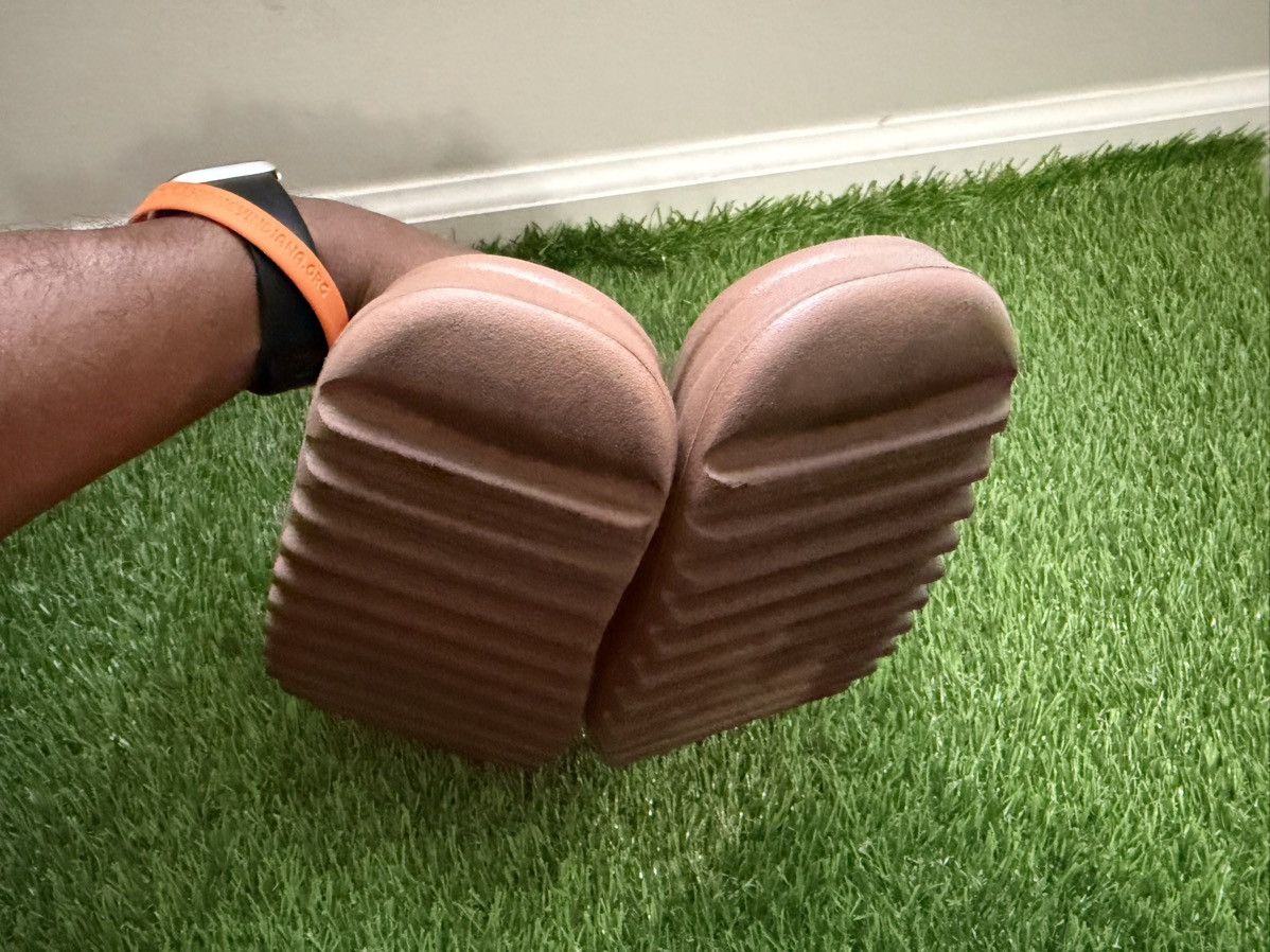 Adidas Adidas Yeezy Slides “Flax”, Size 5, Used Size US 5 / EU 37 - 5 Thumbnail
