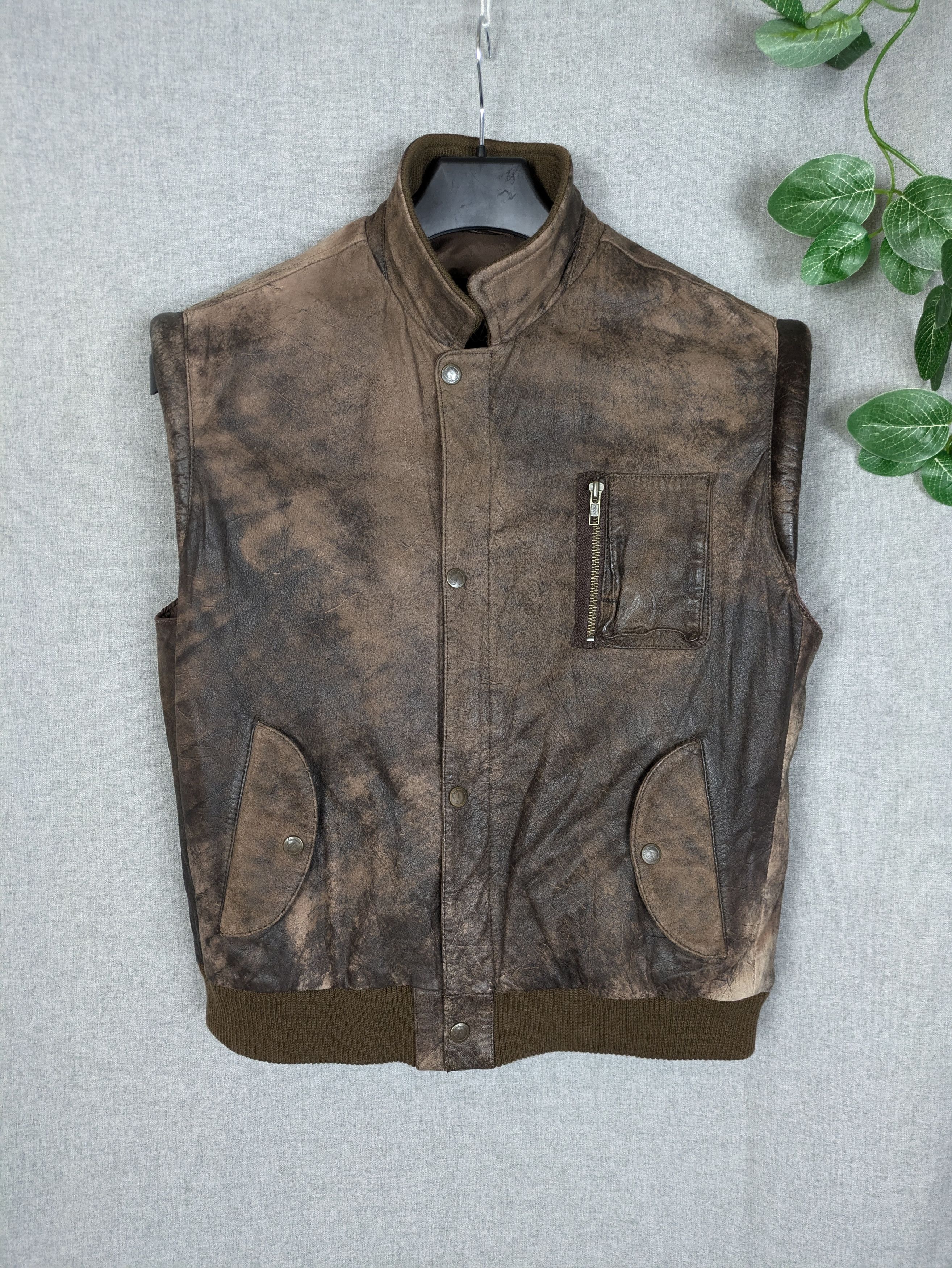 Fjallraven Fjällräven XL Men Leather Vest 90s Vintage Jacket fjallraven Size US XL / EU 56 / 4 - 2 Thumbnail