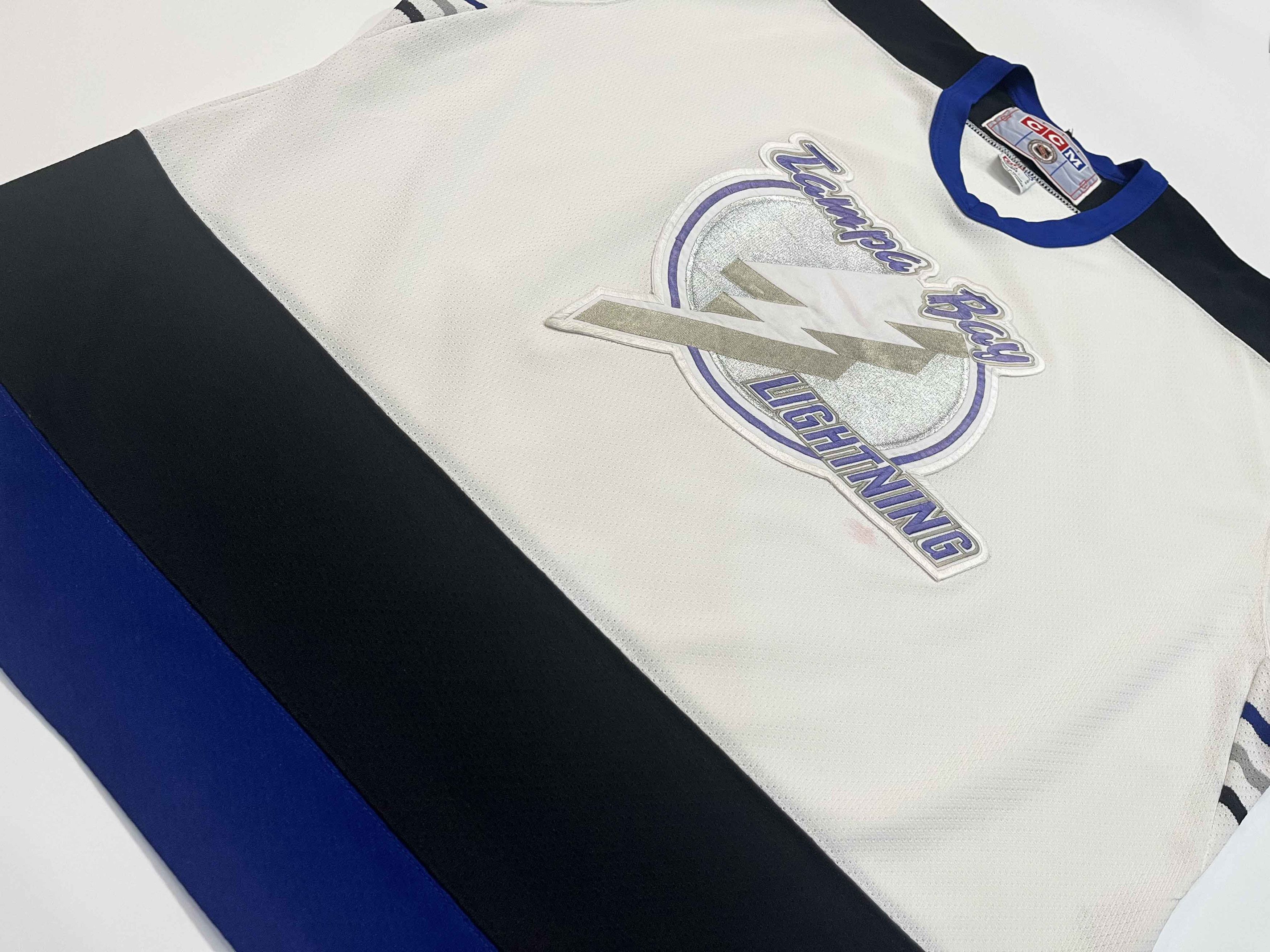 Ccm CCM Tampa Bay Lightning NHL Hockey Jersey Size US L / EU 52-54 / 3 - 7 Thumbnail