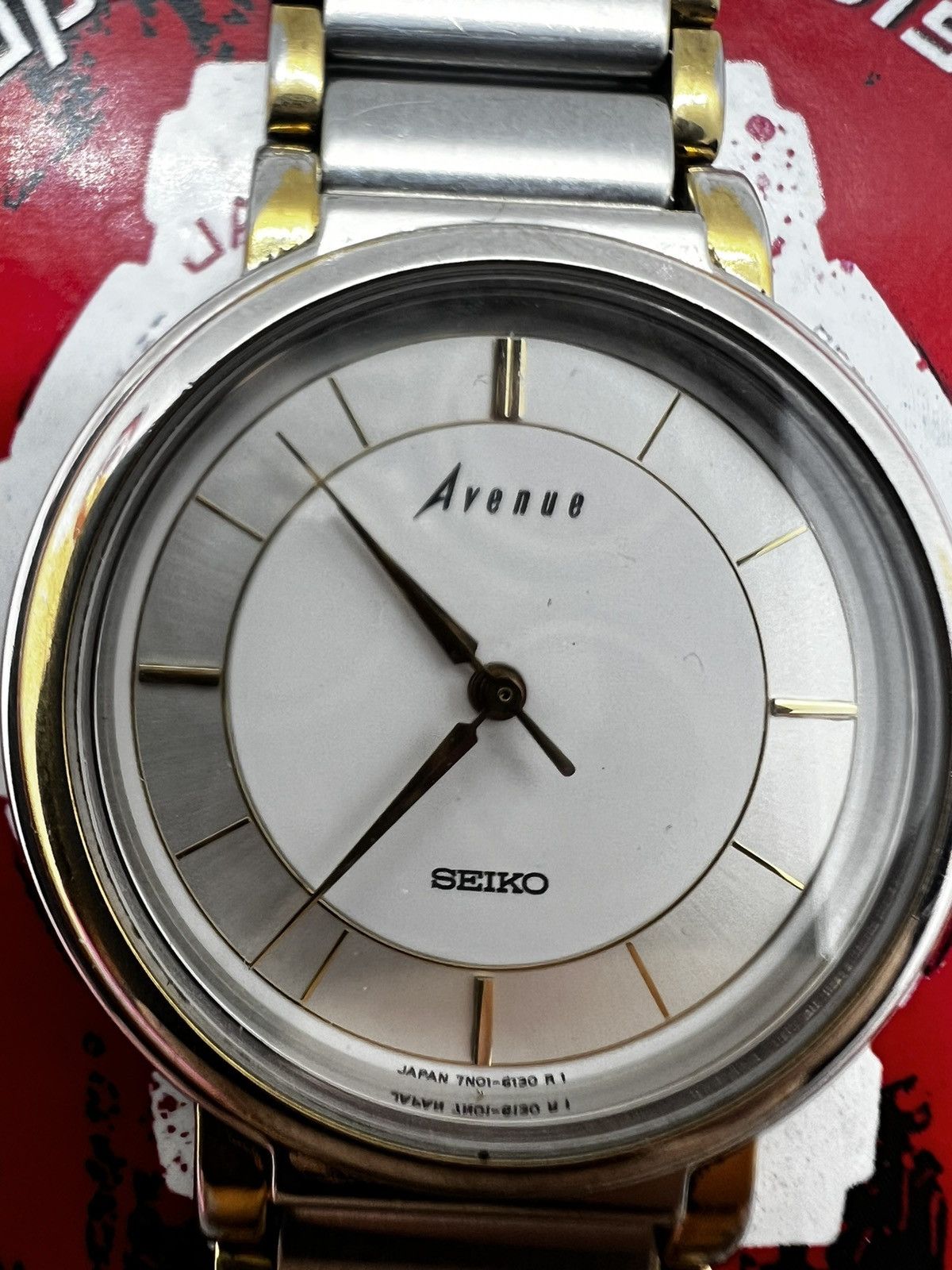 Seiko × Vintage Vintage Seiko Avenue 7N01-6110 Quartz Watch Size ONE SIZE - 2 Thumbnail