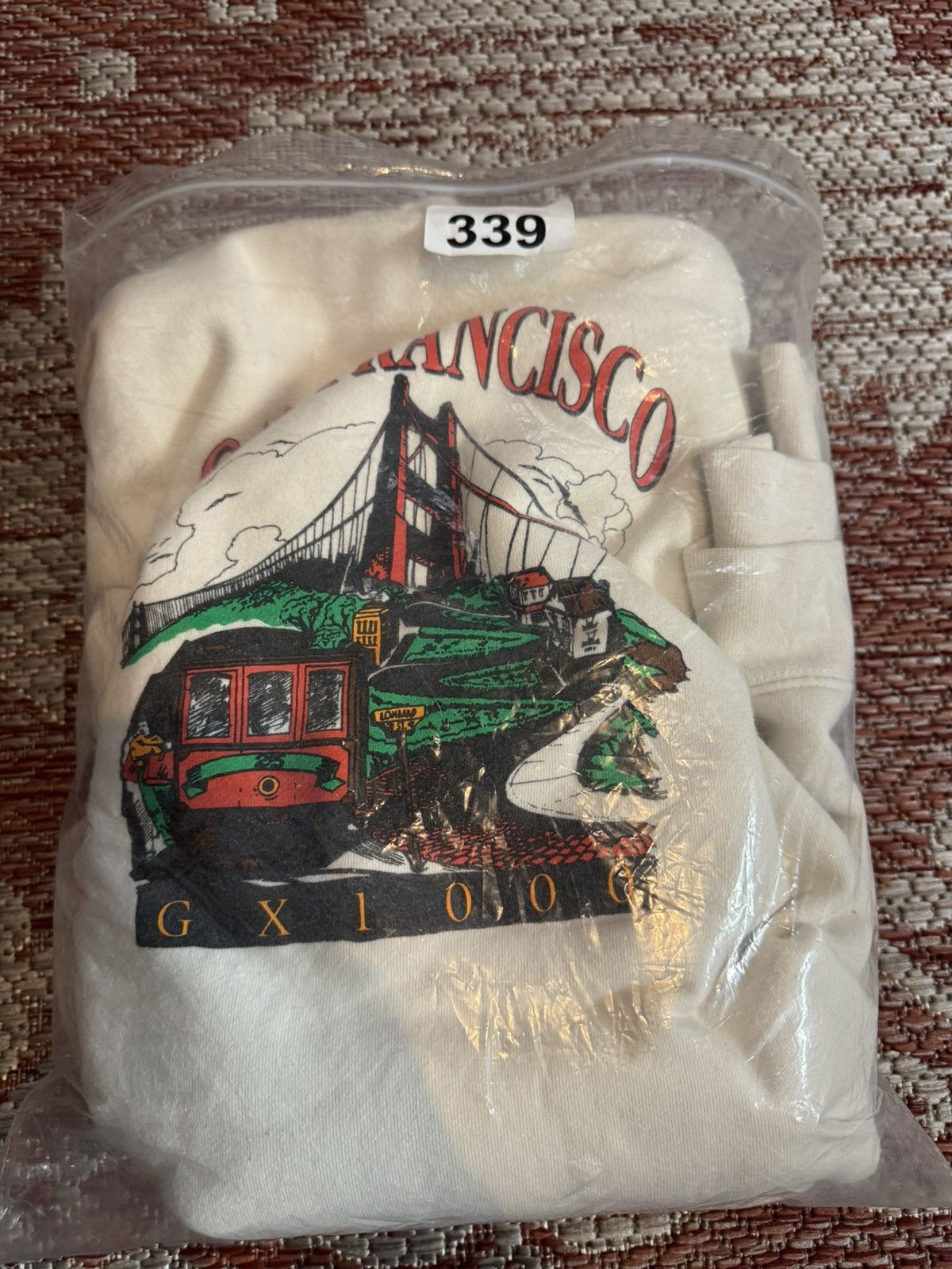 GX1000 San Fransisco Portrait Hoodie Sz XL Cream