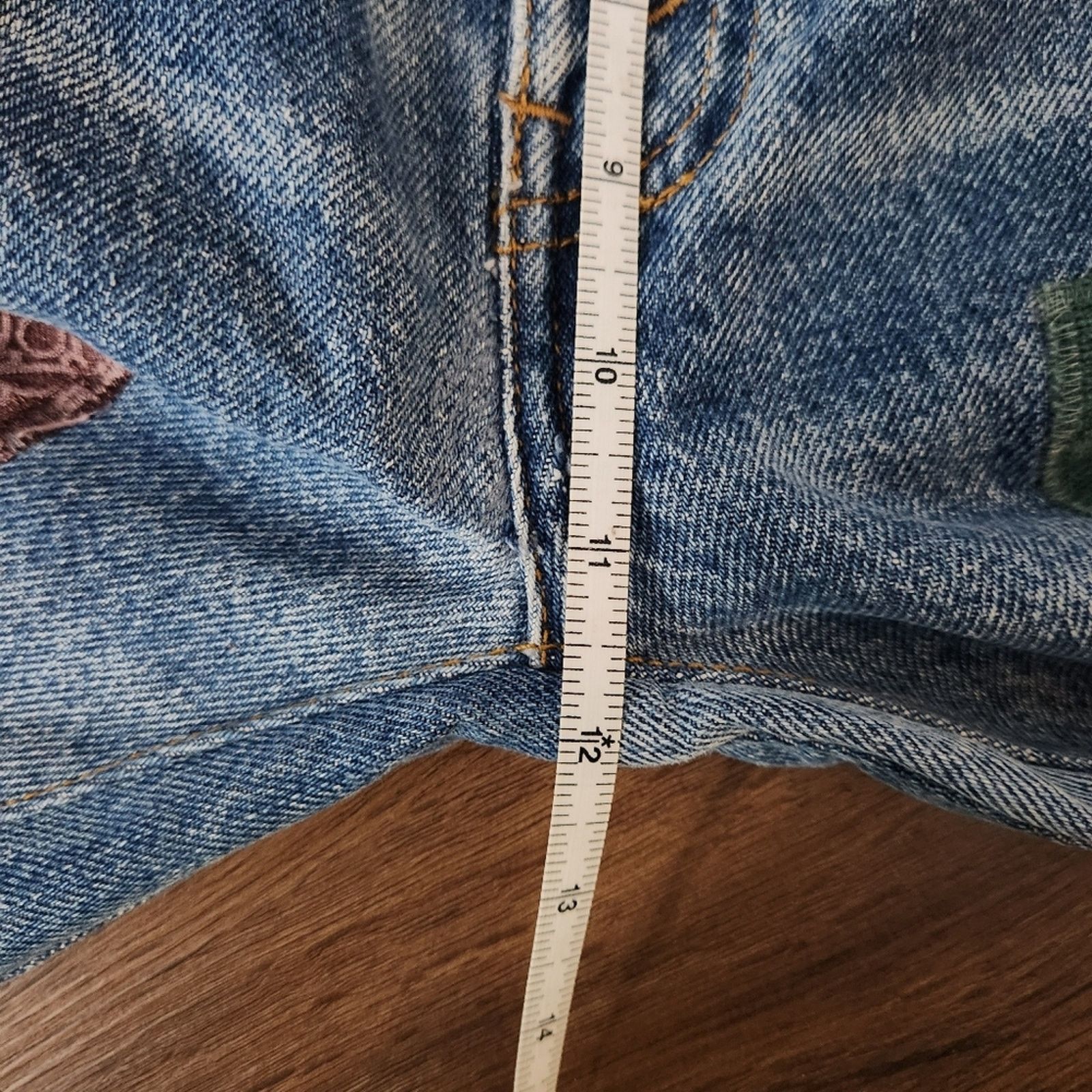 RE/DONE RE/DONE Levi's 70s Loose Flare Patchwork Upcycled Jeans Size 27" / US 4 / IT 40 - 7 Thumbnail