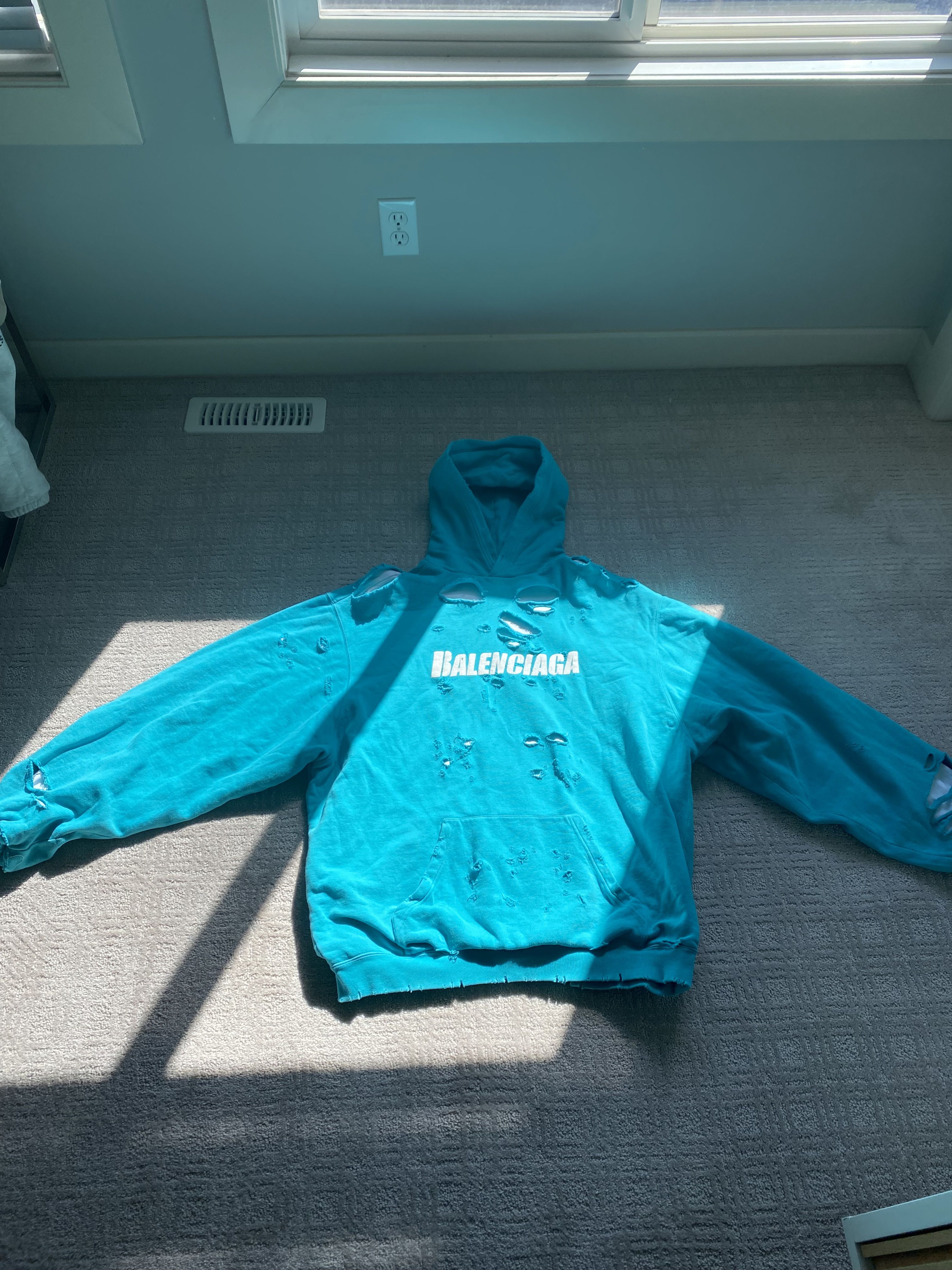 Balenciaga Distressed Hoodie Size US XS / EU 42 / 0 - 1 Thumbnail