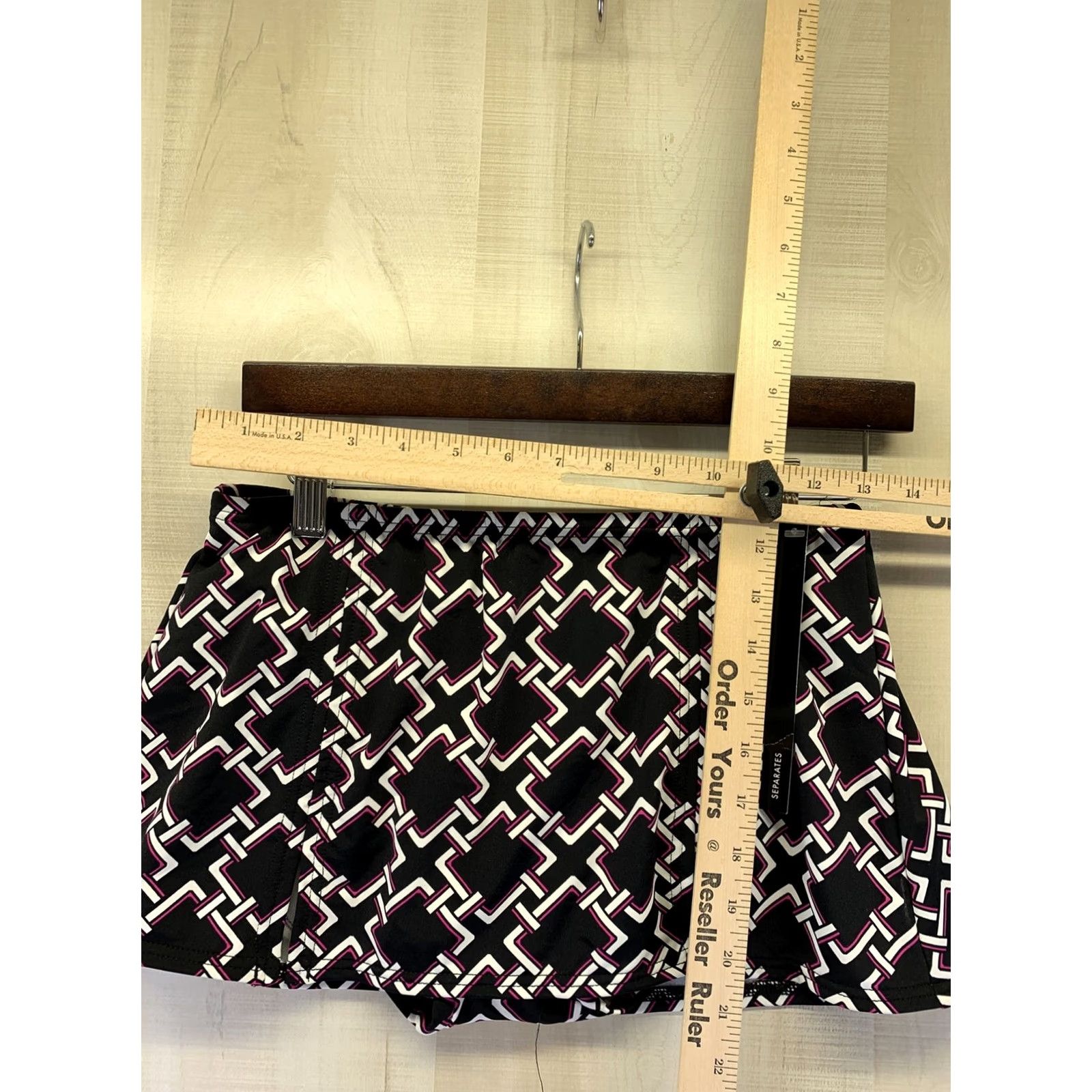 Vintage inc International Concepts Swim Skirt Black/Pink Womens 8 NWT-5971 Sz 8 Women's Swim Skirt Size 30" / US 8 / IT 44 - 4 Thumbnail