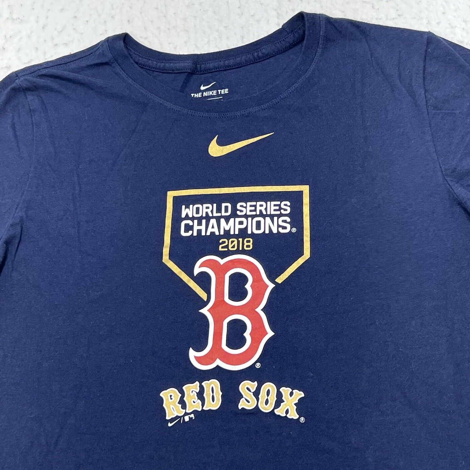 Nike Nike Boston Red Sox Athletic Cut World Series Graphic Tee Size M / US 6-8 / IT 42-44 - 2 Thumbnail