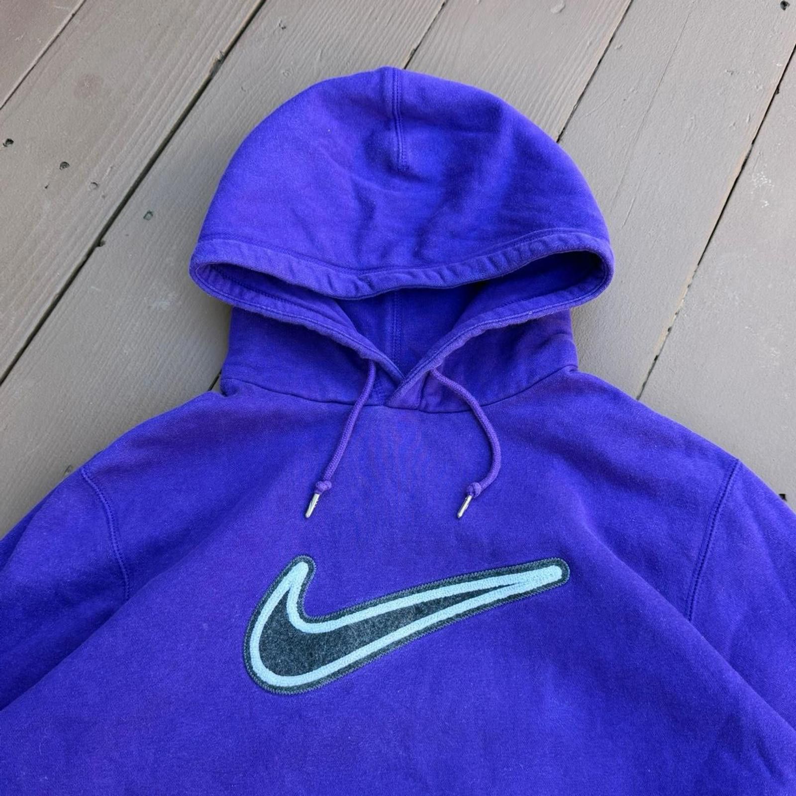 Nike Vintage Y2K Nike Chenille Embroidered Swoosh Purple Hoodie Size US L / EU 52-54 / 3 - 2 Thumbnail
