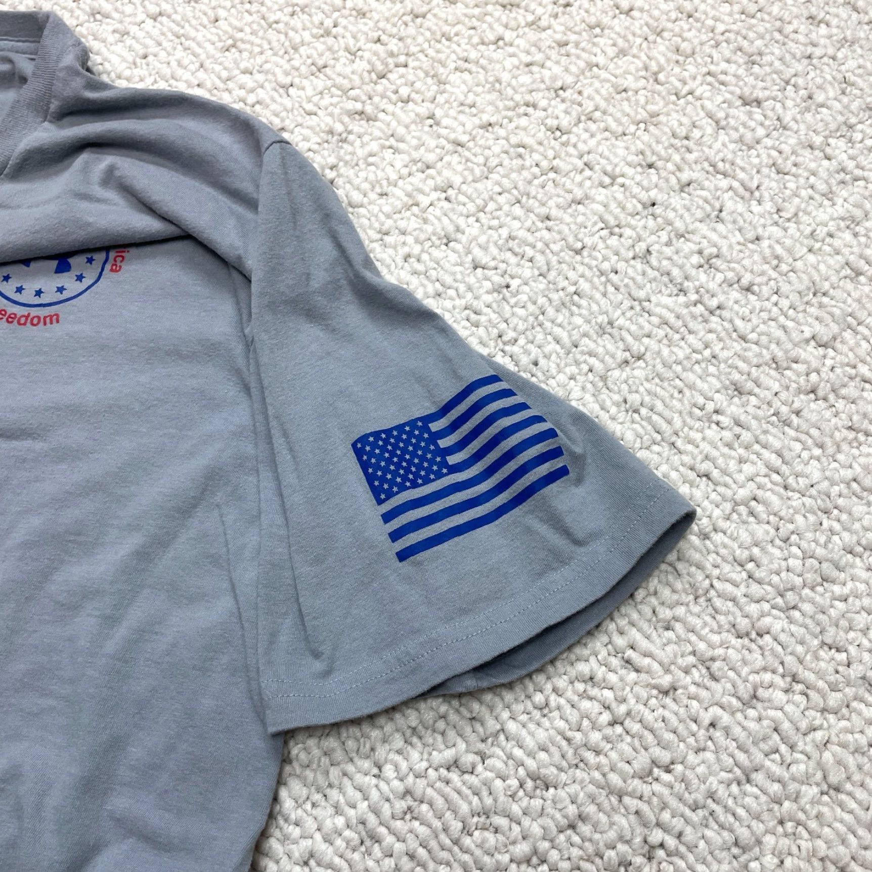 Under Armour Under Armour Shirt Mens 2XL Gray Tee Vintage? No — 2XL Gray Under Armour Shirt Mens Tee Logo Crew Neck Short Sleeve Jersey Cotton Blend Regular Fit Size US XXL / EU 58 / 5 - 5 Thumbnail