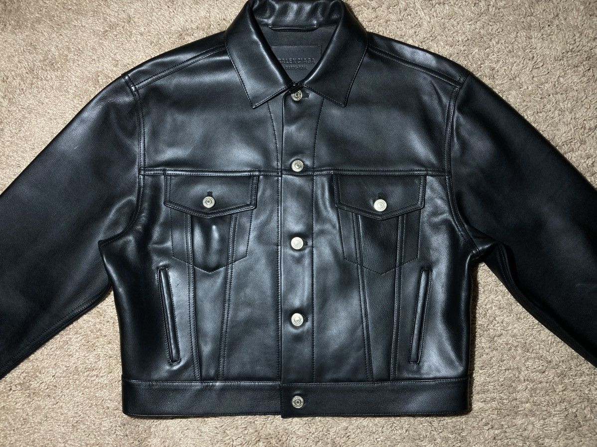 Balenciaga New 2023 Balenciaga Loose Leather Trucker Jacket Demna Crop Size US M / EU 48-50 / 2 - 1 Thumbnail