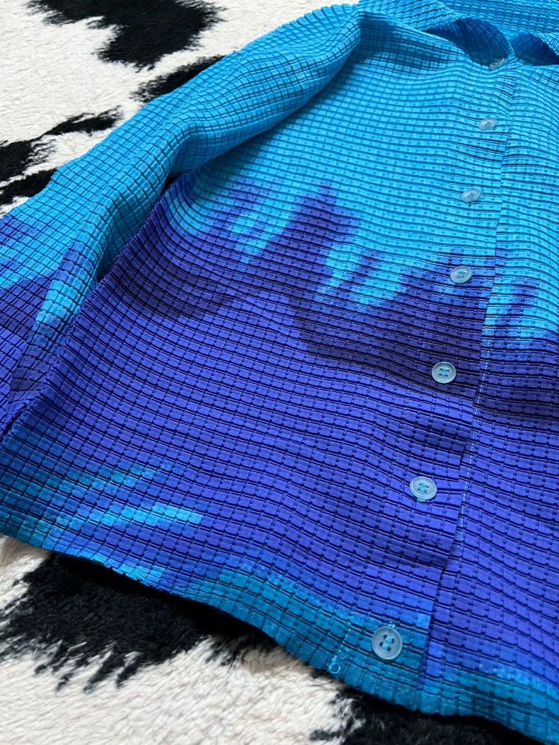 Issey Miyake Issey Miyake size:2 Gradient blue cardigan Size M / US 6-8 / IT 42-44 - 3 Thumbnail
