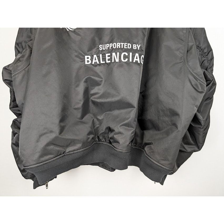 Balenciaga o1rshd1 World Food Program Hooded Nylon Bomber in Black Size US XL / EU 56 / 4 - 15 Thumbnail