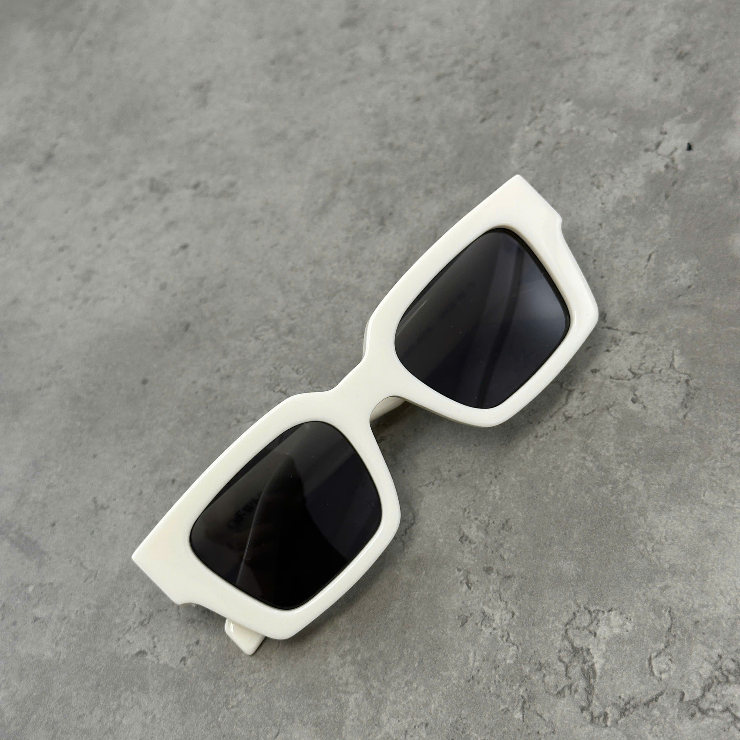 Off-White OFF WHITE Virgil Sunglasses WHITE/DARK GREY Size ONE SIZE - 6 Thumbnail