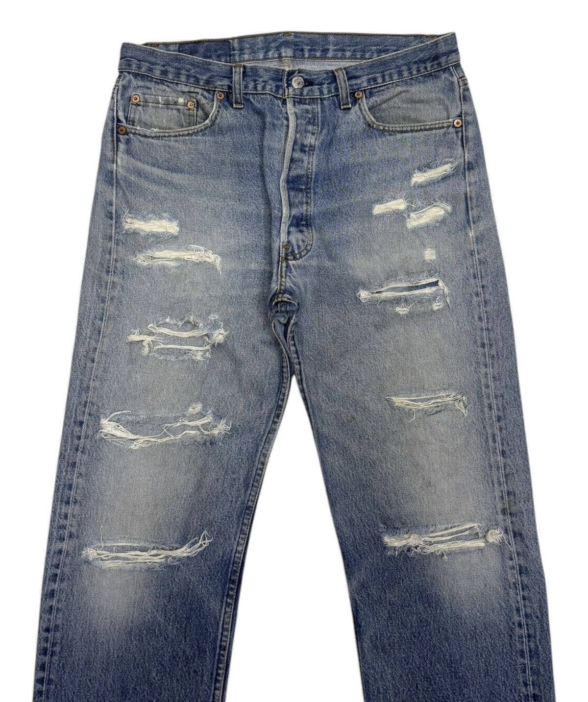Levi's LEVIS 501 USA DISTRESSED THRASHED RIPPED DENIM JEANS Size US 34 / EU 50 - 2 Thumbnail