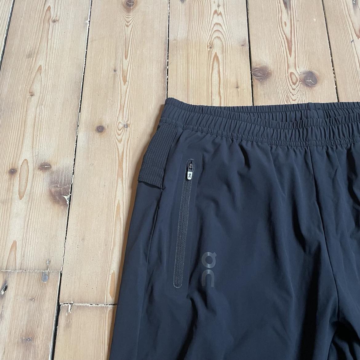 On On Track Pants Size US 32 / EU 48 - 2 Thumbnail