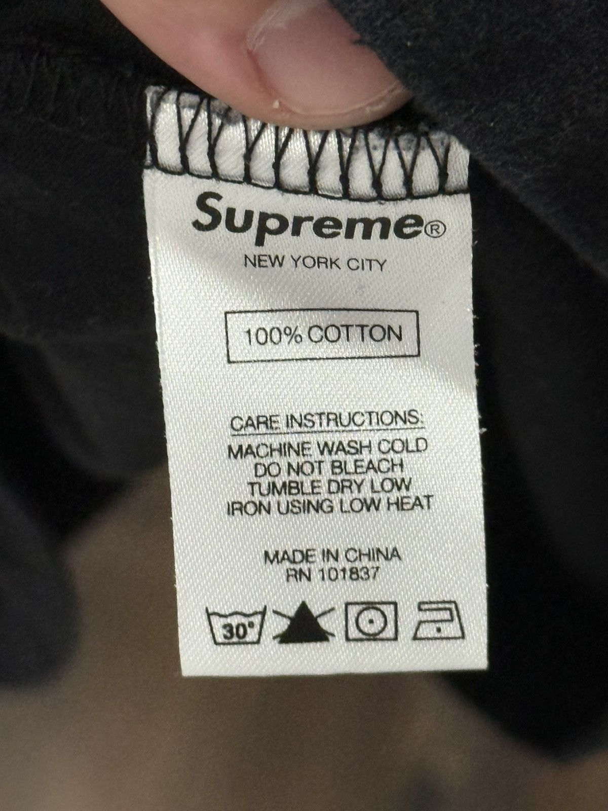 Supreme Supreme Flags Embroidered L/S Tee Black — Size L Size US L / EU 52-54 / 3 - 4 Thumbnail
