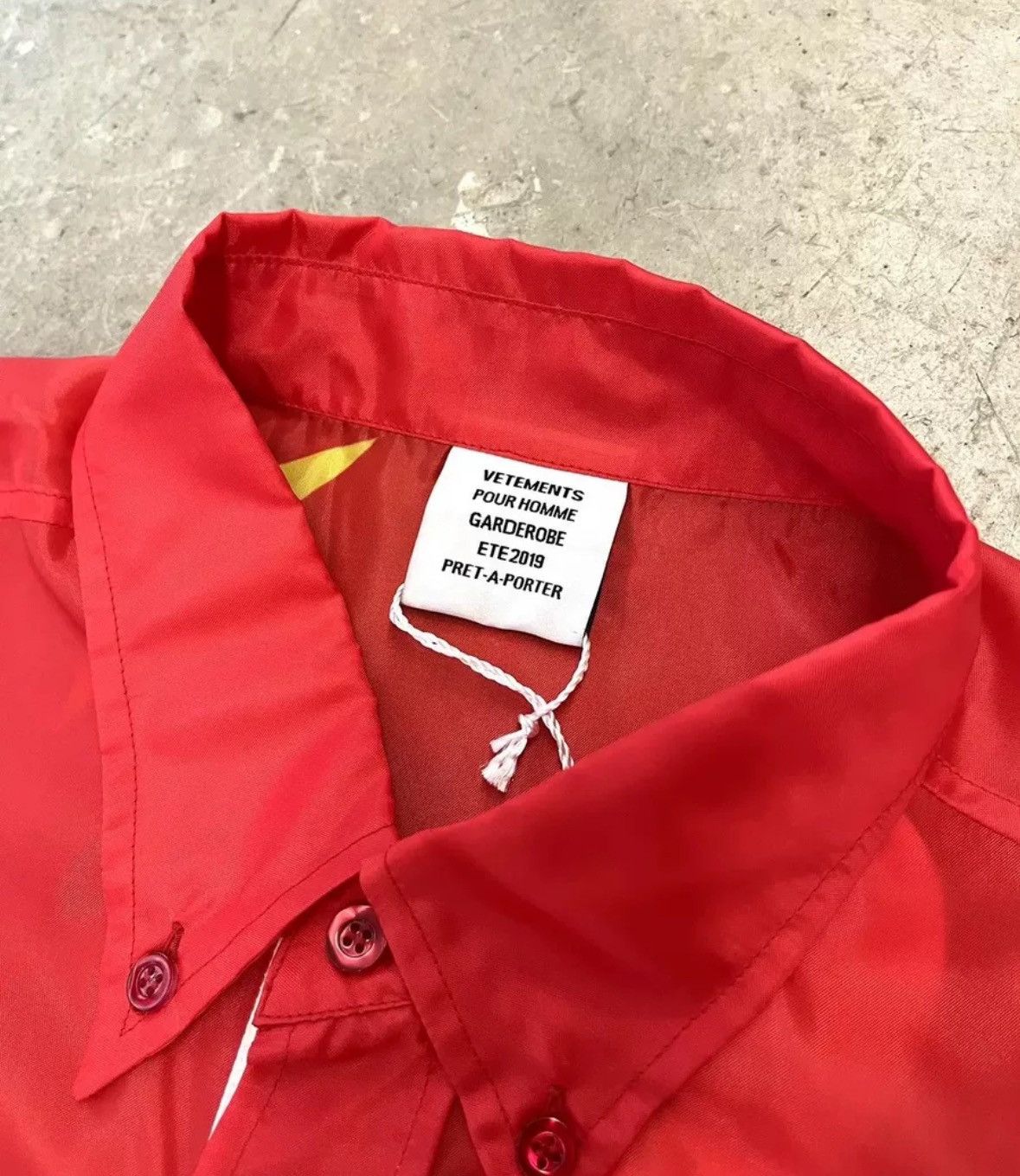 Vetements VETEMENTS SS19 China Flag Shirt 2412-Nextarrow Size US M / EU 48-50 / 2 - 3 Thumbnail