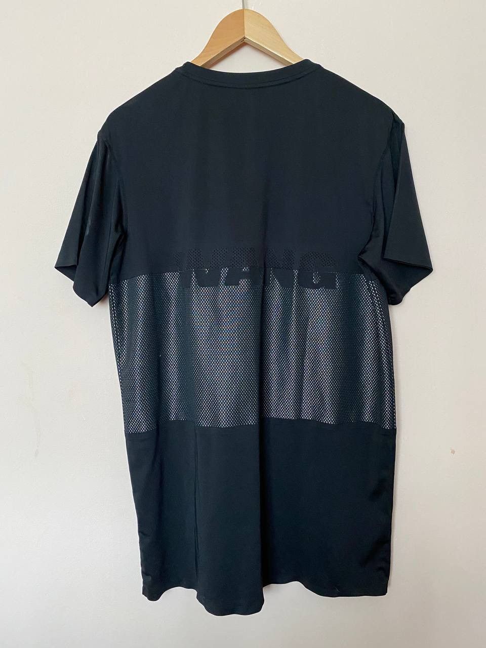 1017 ALYX 9SM × Alexander Wang Alexander Wang H&M Mens Black Oversized Big Logo T Shirt Tee Size US S / EU 44-46 / 1 - 8 Thumbnail