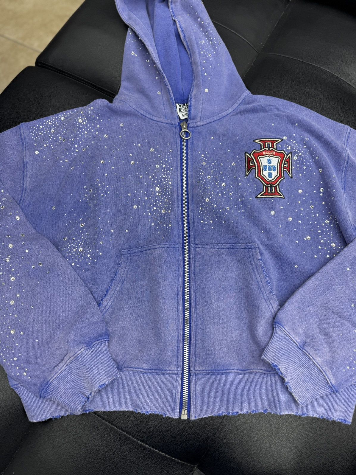 Vale Valley Hoodie Stone Zip Up Blue Crystals Size Large (NEW) Size US L / EU 52-54 / 3 - 3 Thumbnail