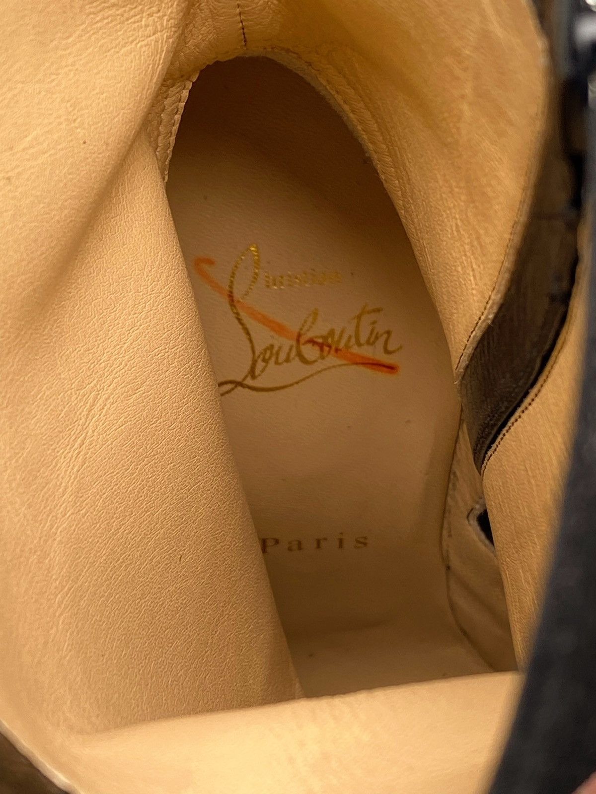 Christian Louboutin Christian Louboutin Lipbooty Suede Bootie size 37.5 Size US 7.5 / IT 37.5 - 12 Thumbnail