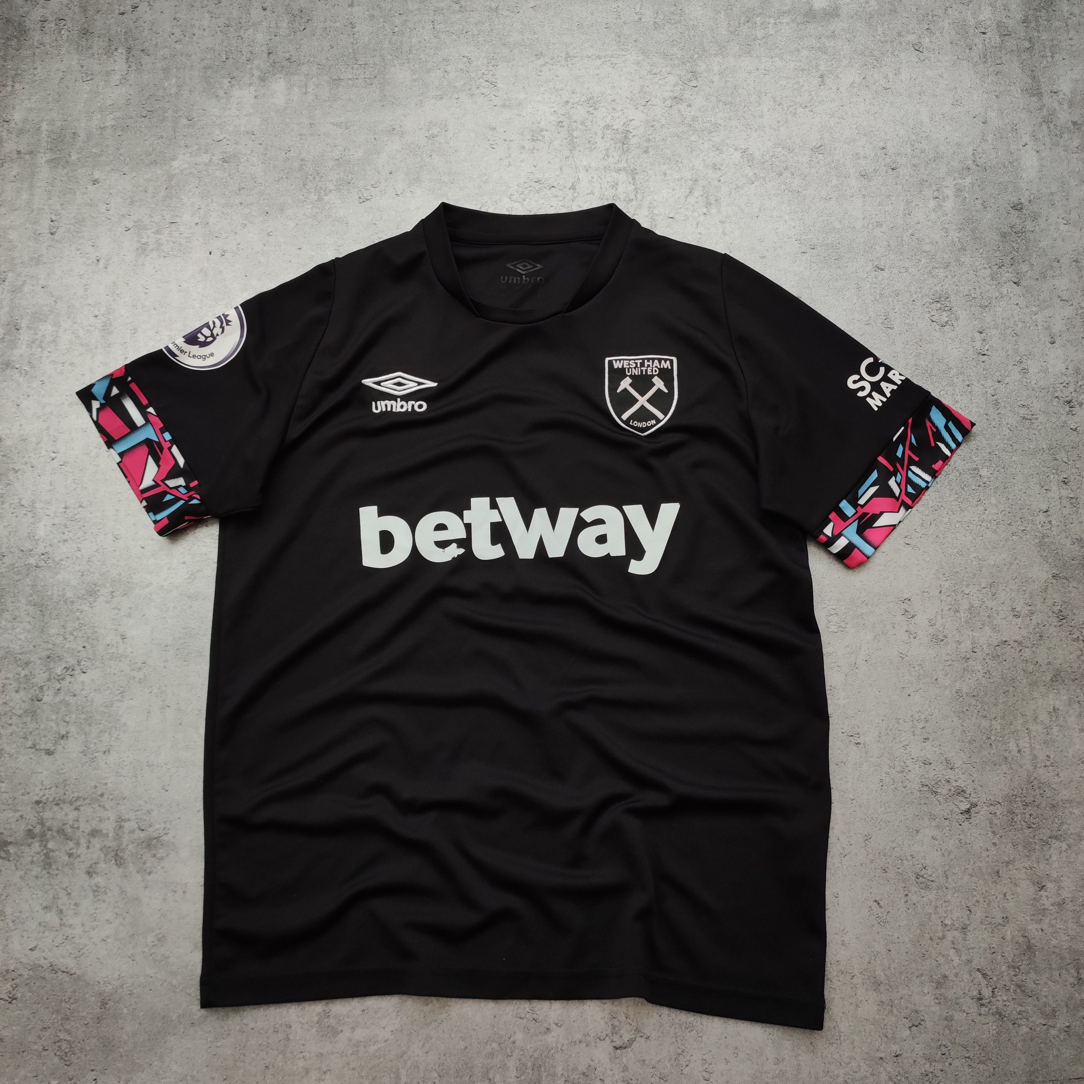 Vintage West Ham United 2022 Third Premier League Umbro Jersey Size US L / EU 52-54 / 3 - 2 Thumbnail