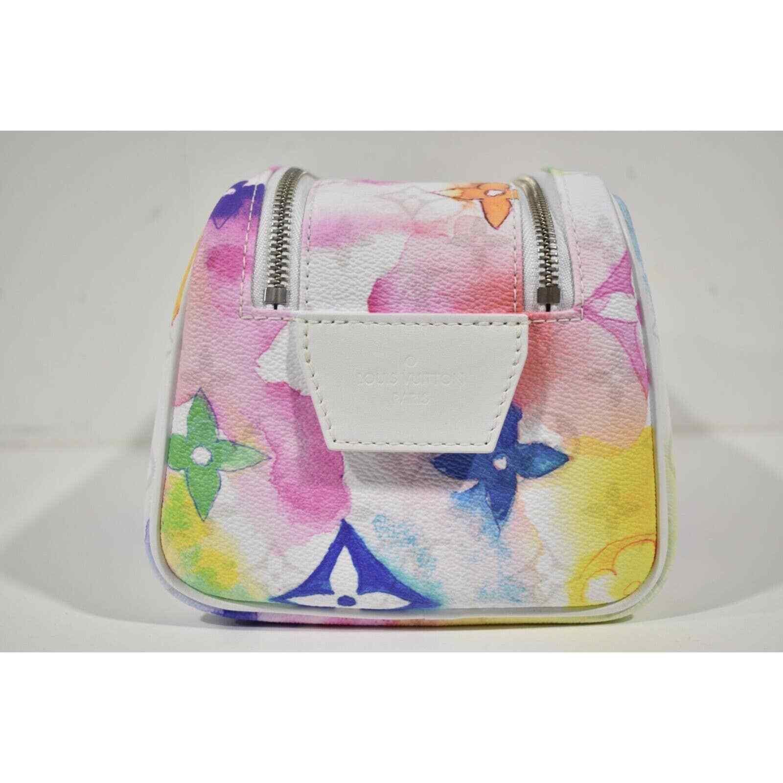 Louis Vuitton Louis Vuitton Weekend Travel Toiletry Pouch Bag Size ONE SIZE - 7 Thumbnail
