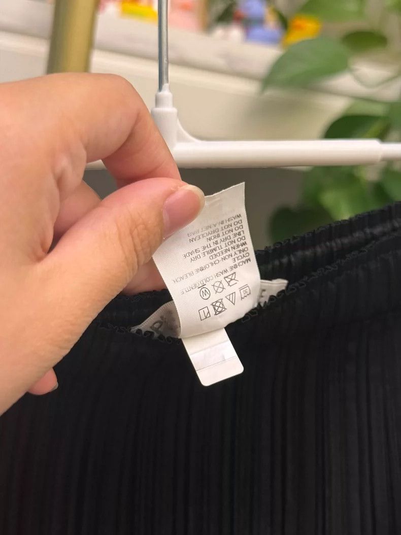 Issey Miyake Issey Miyake size:4 Black pleated skirt Size 42" / US 20 - 5 Thumbnail
