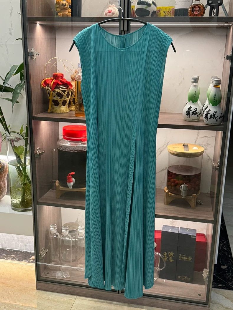 Issey Miyake Issey Miyake size:2 Blue petal dress Size S / US 4 / IT 40 - 2 Thumbnail