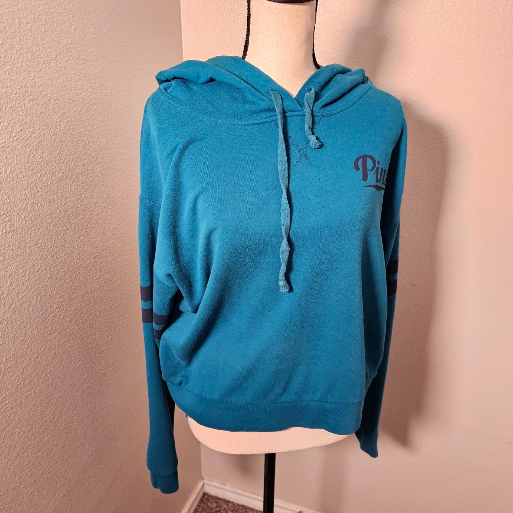 Victoria's Secret Victoria's Secret Sweatshirt Hoodie Women's L Teal Logo Pullover Casual Knit none Jacket? Size L / US 10 / IT 46 - 2 Thumbnail