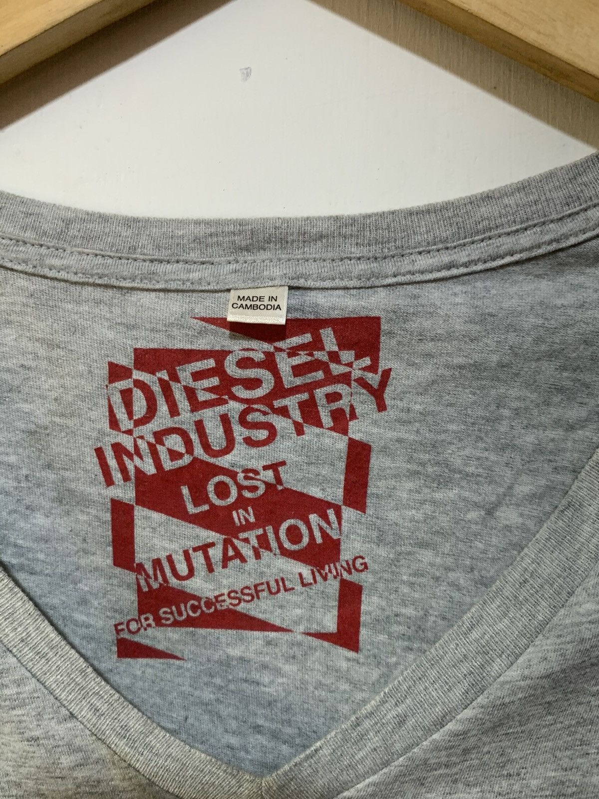 Diesel Vintage Vneck Diesel Inc poem tee Shirt Size US L / EU 52-54 / 3 - 7 Thumbnail
