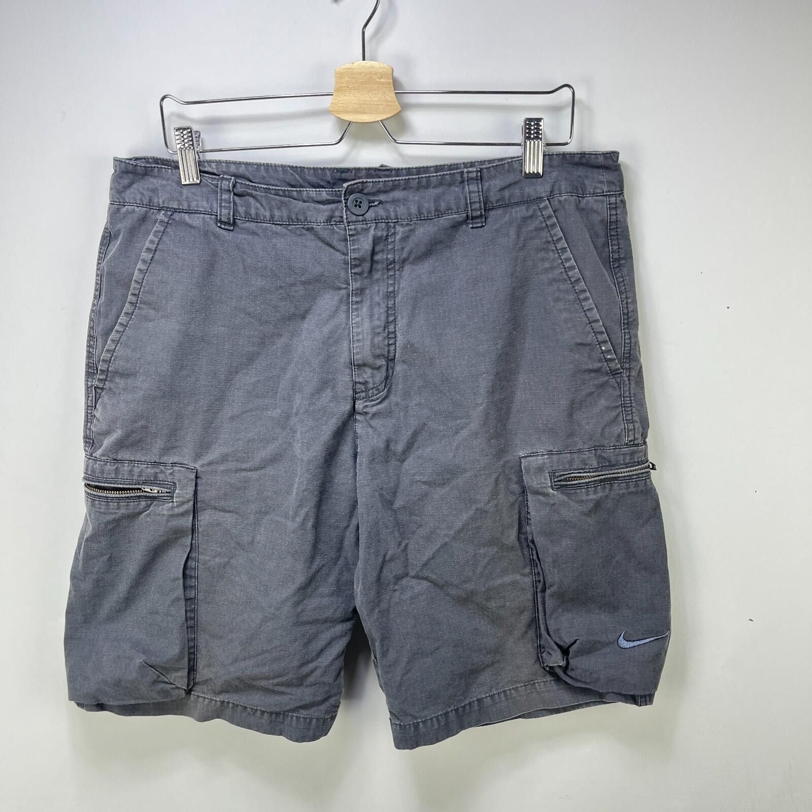 Nike Vintage Nike Y2K Shorts Swoosh 34 Size US 34 / EU 50 - 1 Thumbnail