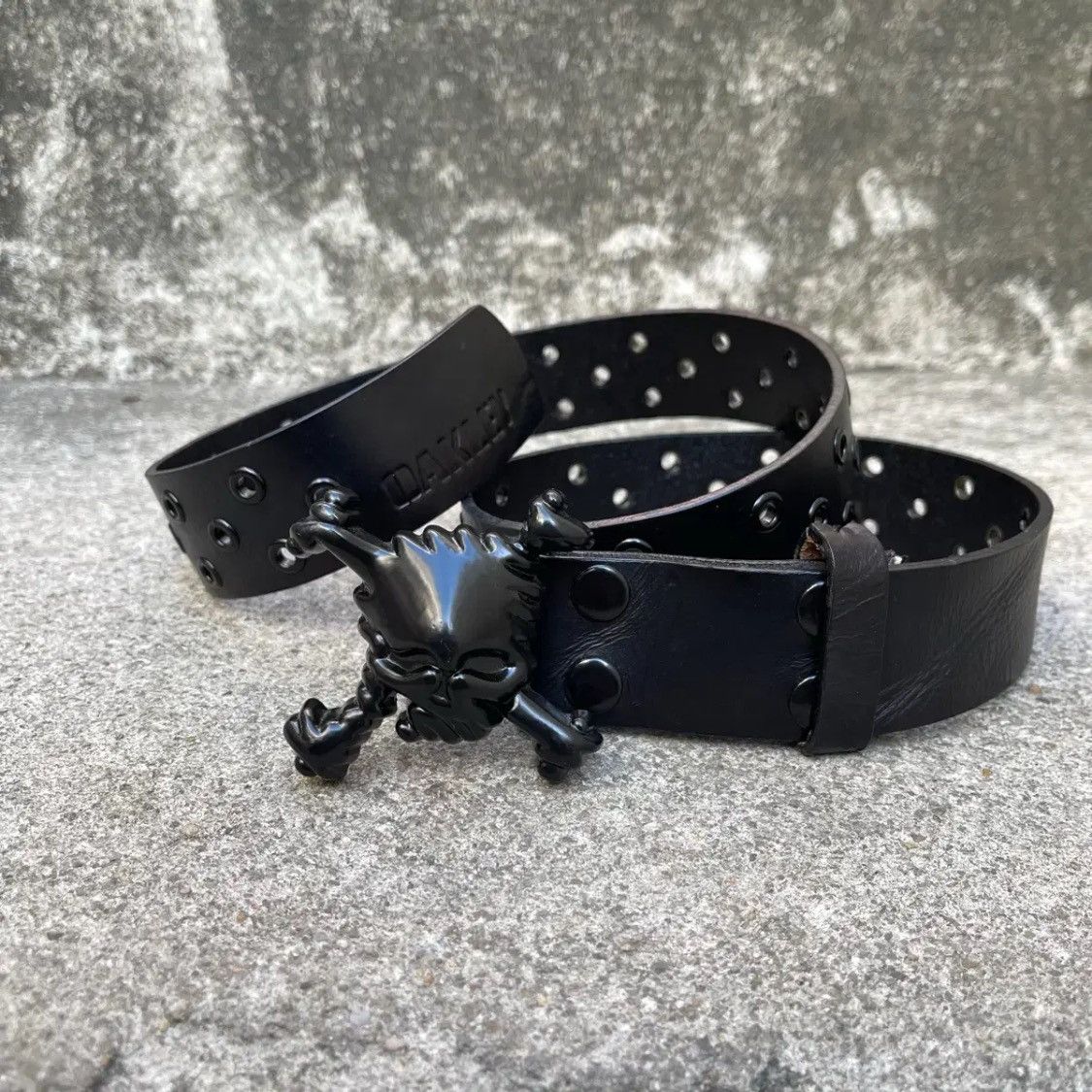 Oakley Oakley Black Skull Metal Buckle Leather Belt Size ONE SIZE - 5 Thumbnail
