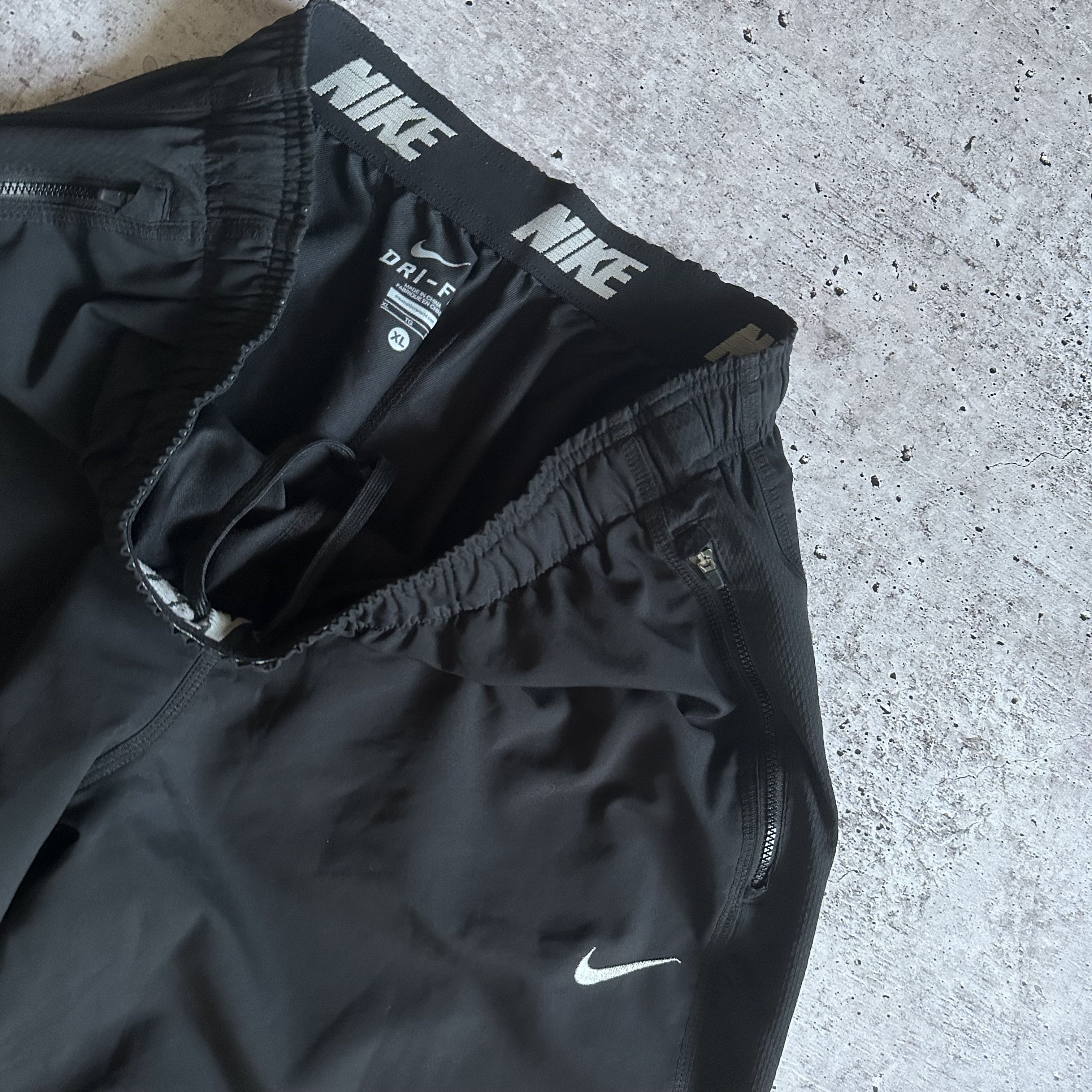 Nike × Vintage Nike Nylon Baggy Swoosh Logo Overisize y2k Pants Size US 36 / EU 52 - 5 Thumbnail