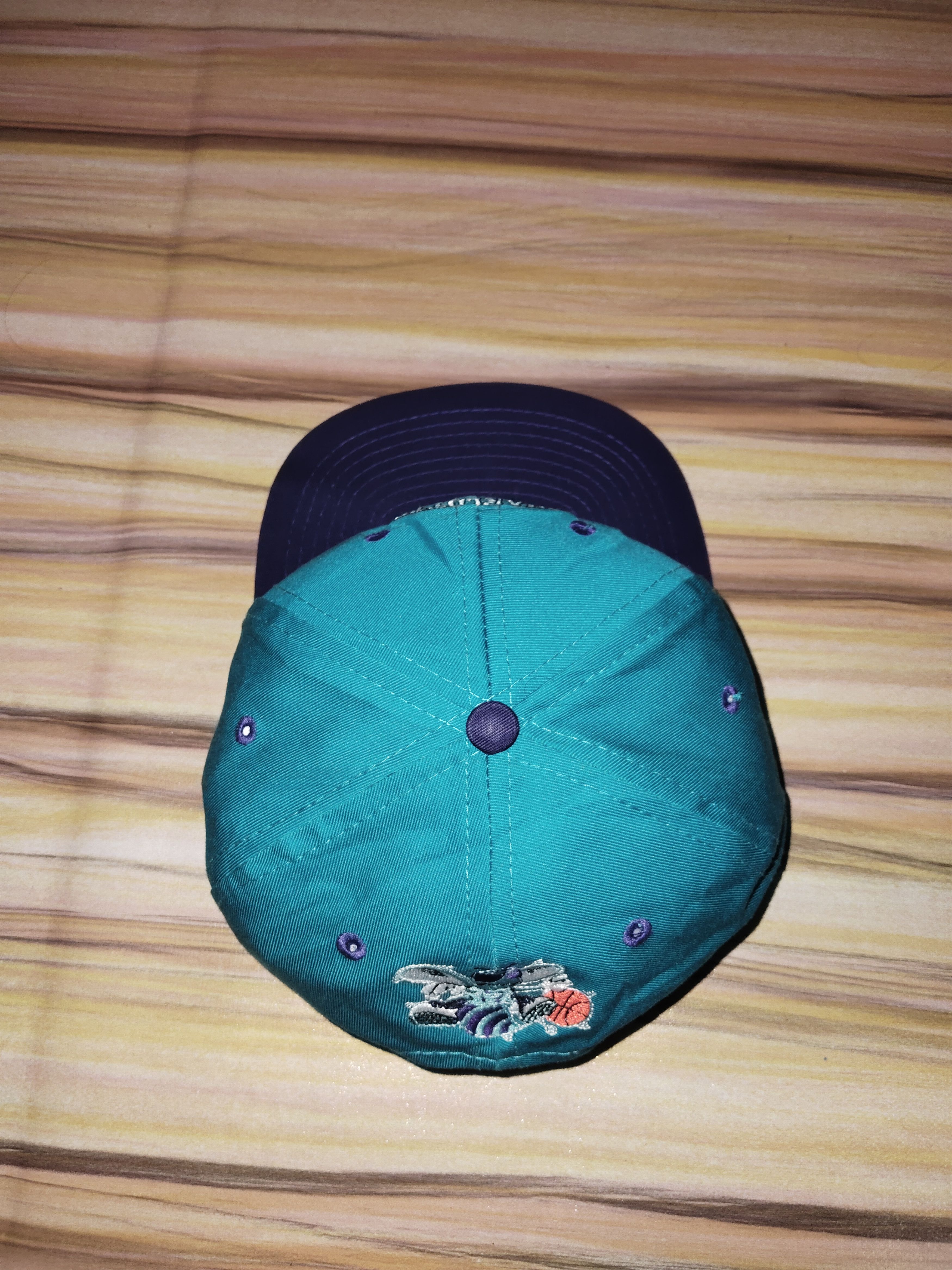 NBA Vintage CHARLOTTE HORNETS By LOGO 7 Inc Size ONE SIZE - 4 Thumbnail