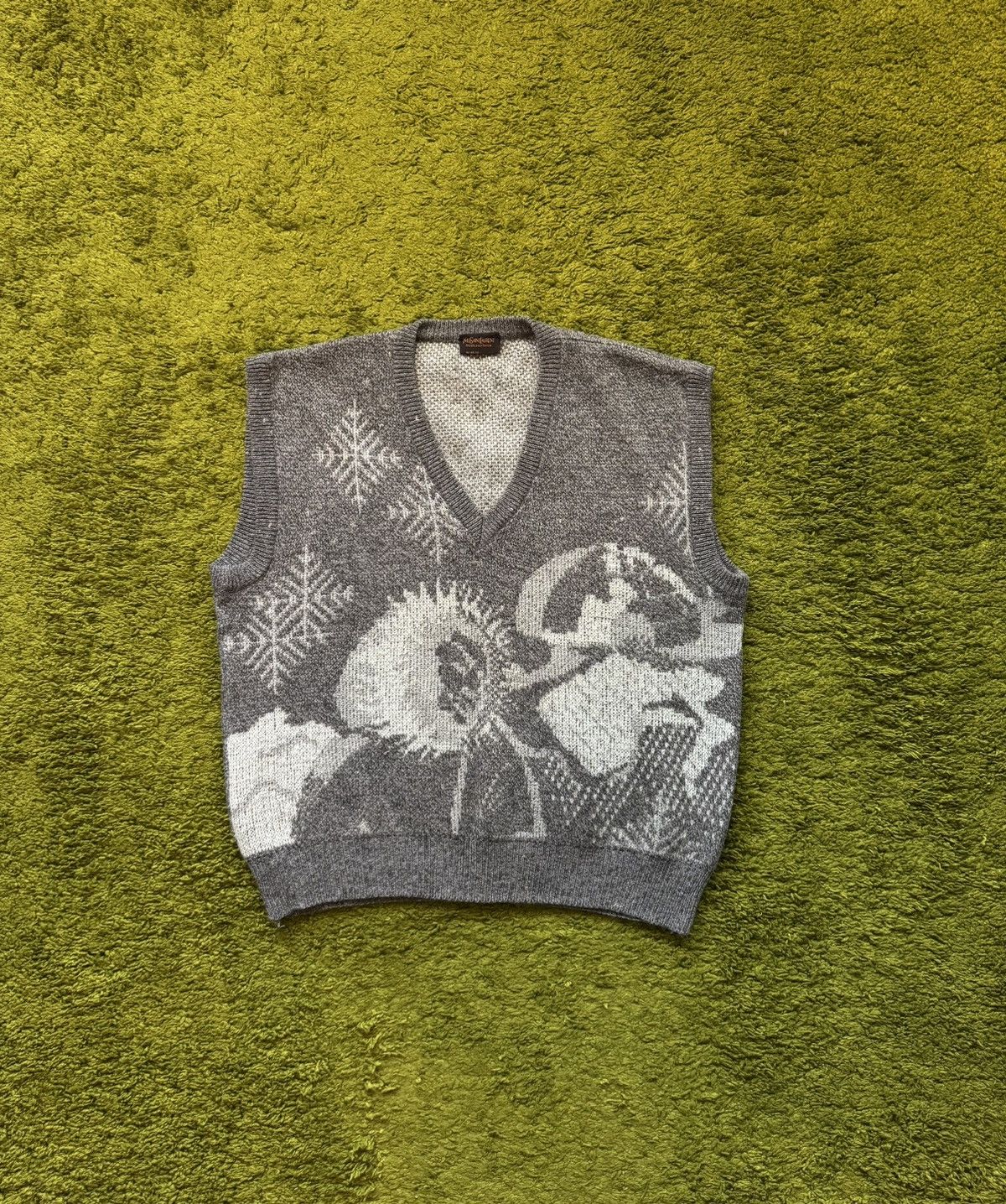 Yves Saint Laurent Yves Saint Laurent archive 80s Eskimo near igloo wool vest Size US M / EU 48-50 / 2 - 1 Thumbnail