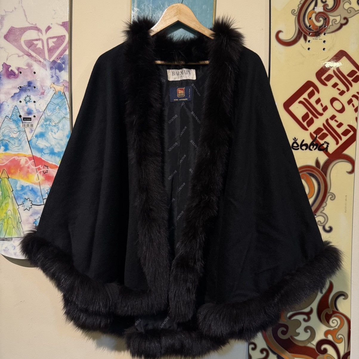 Balmain Vintage Balmain Cashmere Fur Poncho Size ONE SIZE - 1 Thumbnail