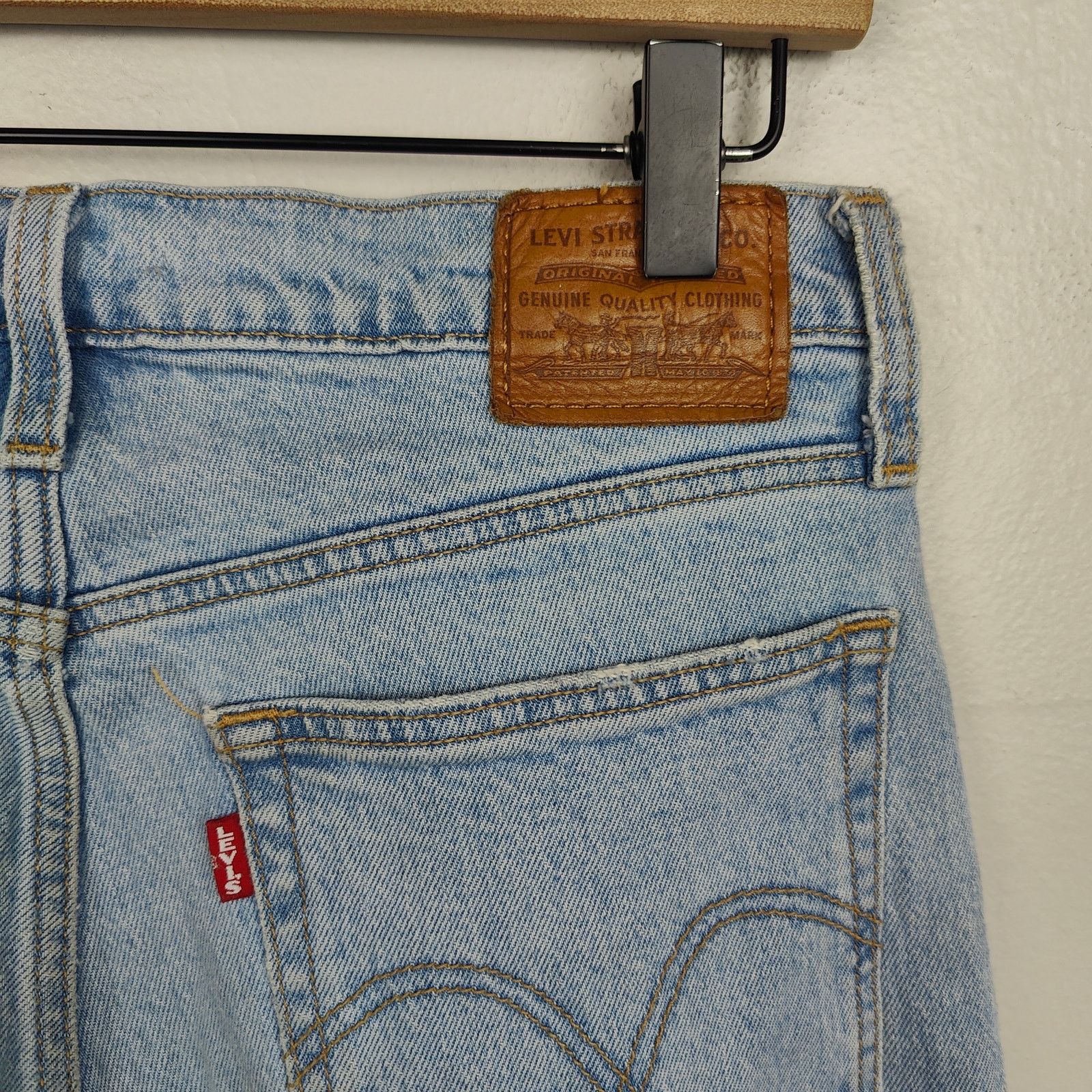 Levi's Levi's Wedgie Straight Jeans Womens 29 Light Wash Button Fly Size 29" - 6 Thumbnail