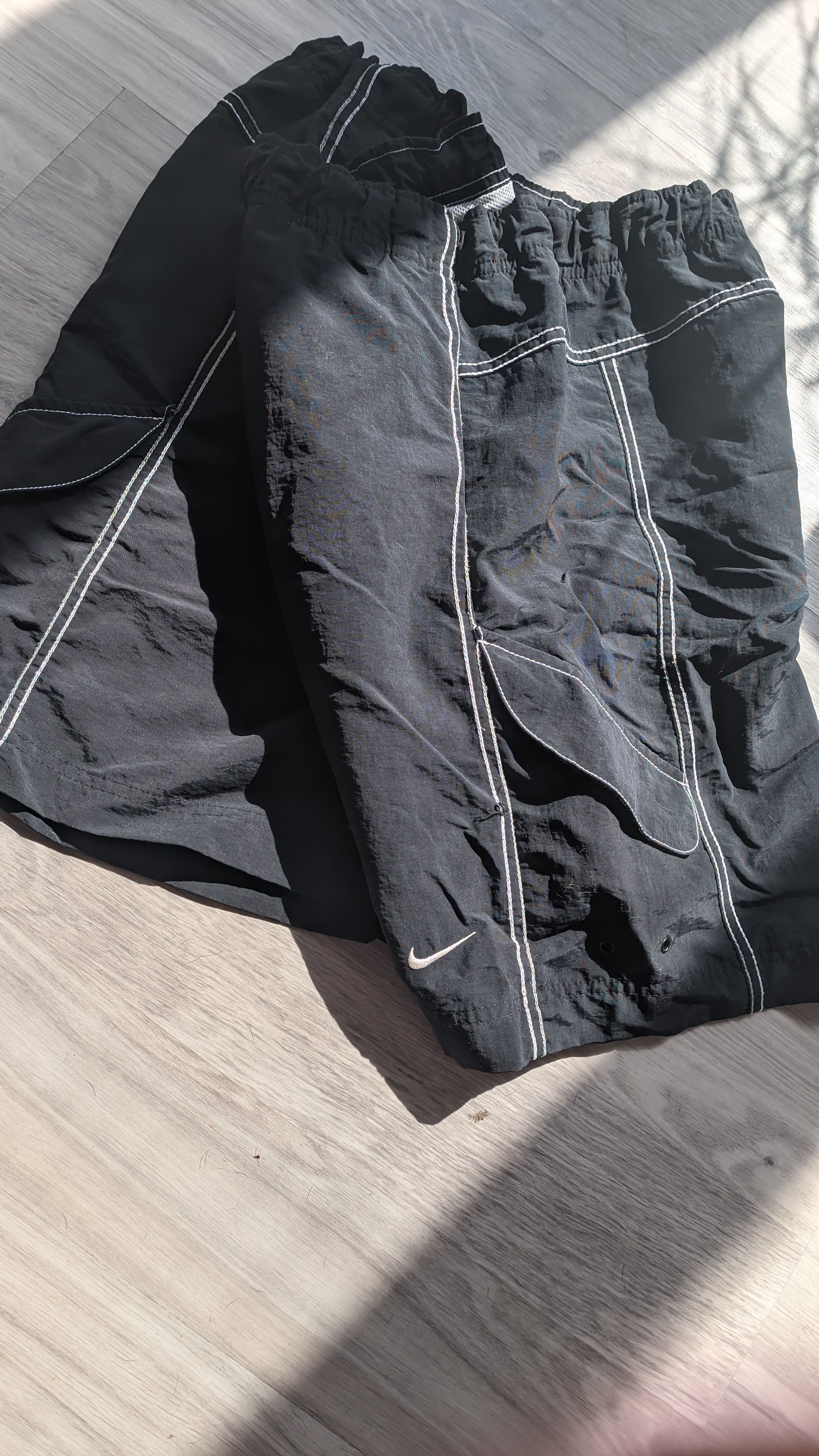 Nike × Vintage Nike vintage nylon shorts Size US 34 / EU 50 - 2 Thumbnail