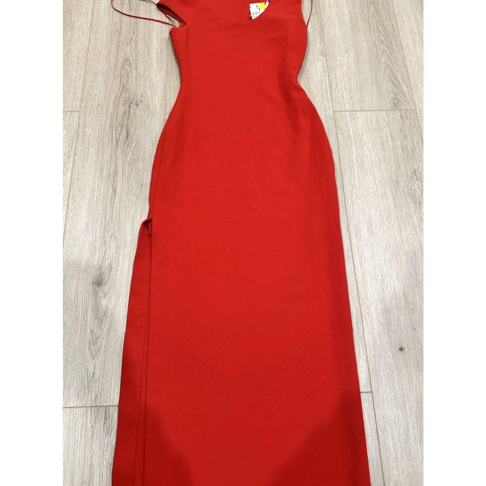 Solace London NWT Solace London Mille Crepe Gown Red 0US/4UK Ball Gown Short Sleeve Asym Neckline Women's Dress Long 95% Polyester 5% Elastane Size XS / US 0-2 / IT 36-38 - 3 Thumbnail
