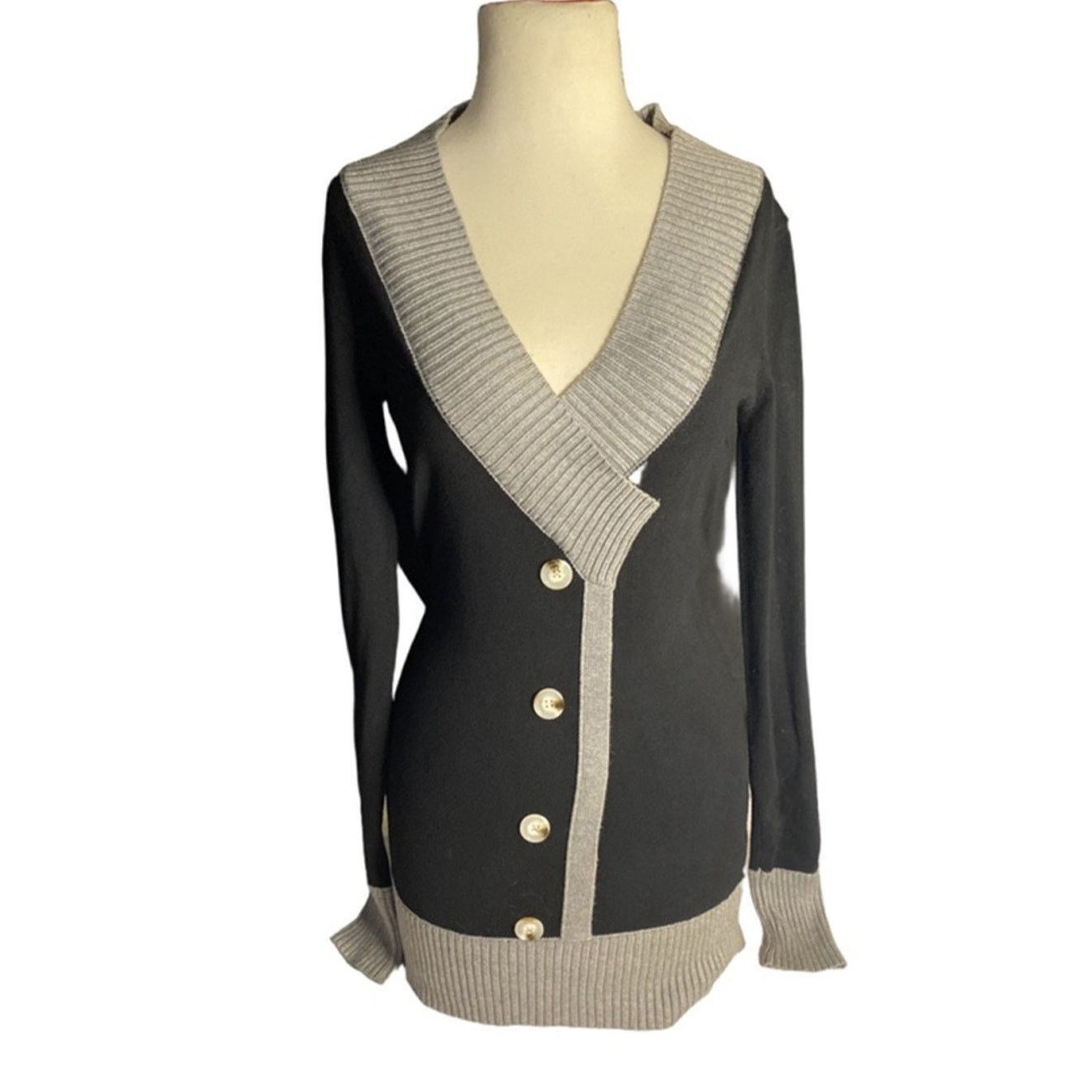 Other Chic Colorblock Button Front Cardigan Sweater AmélieBoutik M Size M / US 6-8 / IT 42-44 - 2 Thumbnail