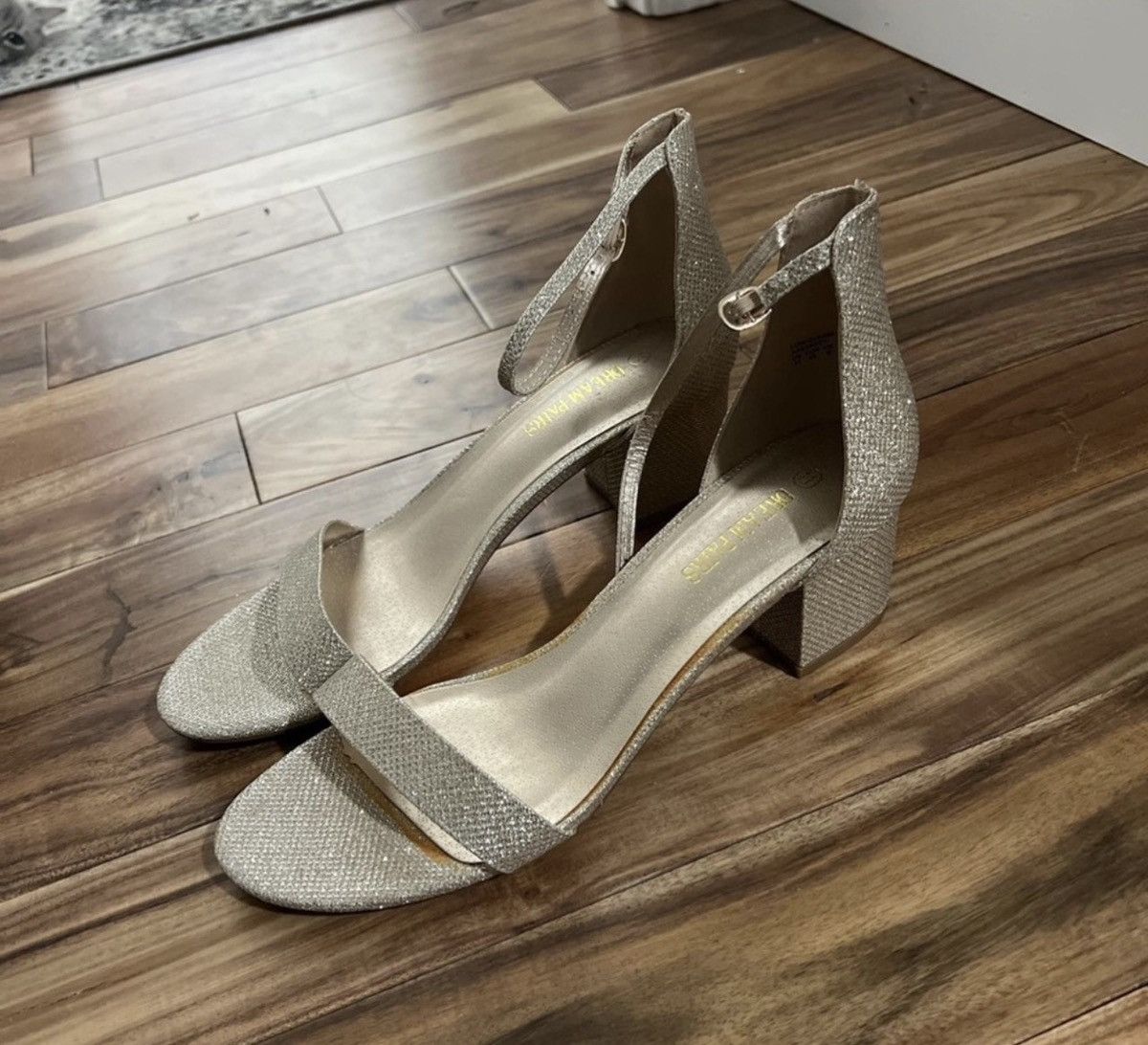 Other Gold Heels with Ankle Strap and Shimmery Finish Size US 11 / IT 41 - 1 Thumbnail