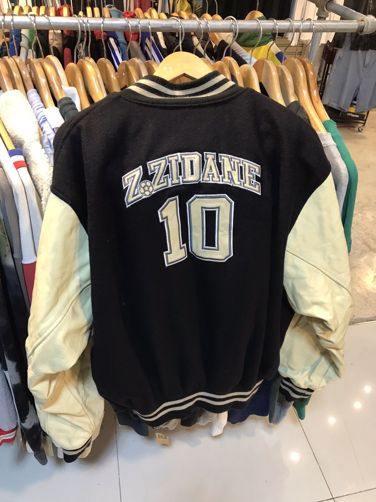 Vintage Vintage Z.Zidane 10 Leather Bomber Jacket Size US XXL / EU 58 / 5 - 1 Thumbnail