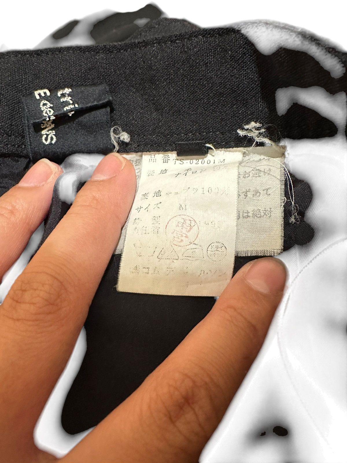 Tricot Comme des Garcons Tricot Comme Des Garcons Asymmetrical Skirt Size 28" / US 6 / IT 42 - 9 Thumbnail