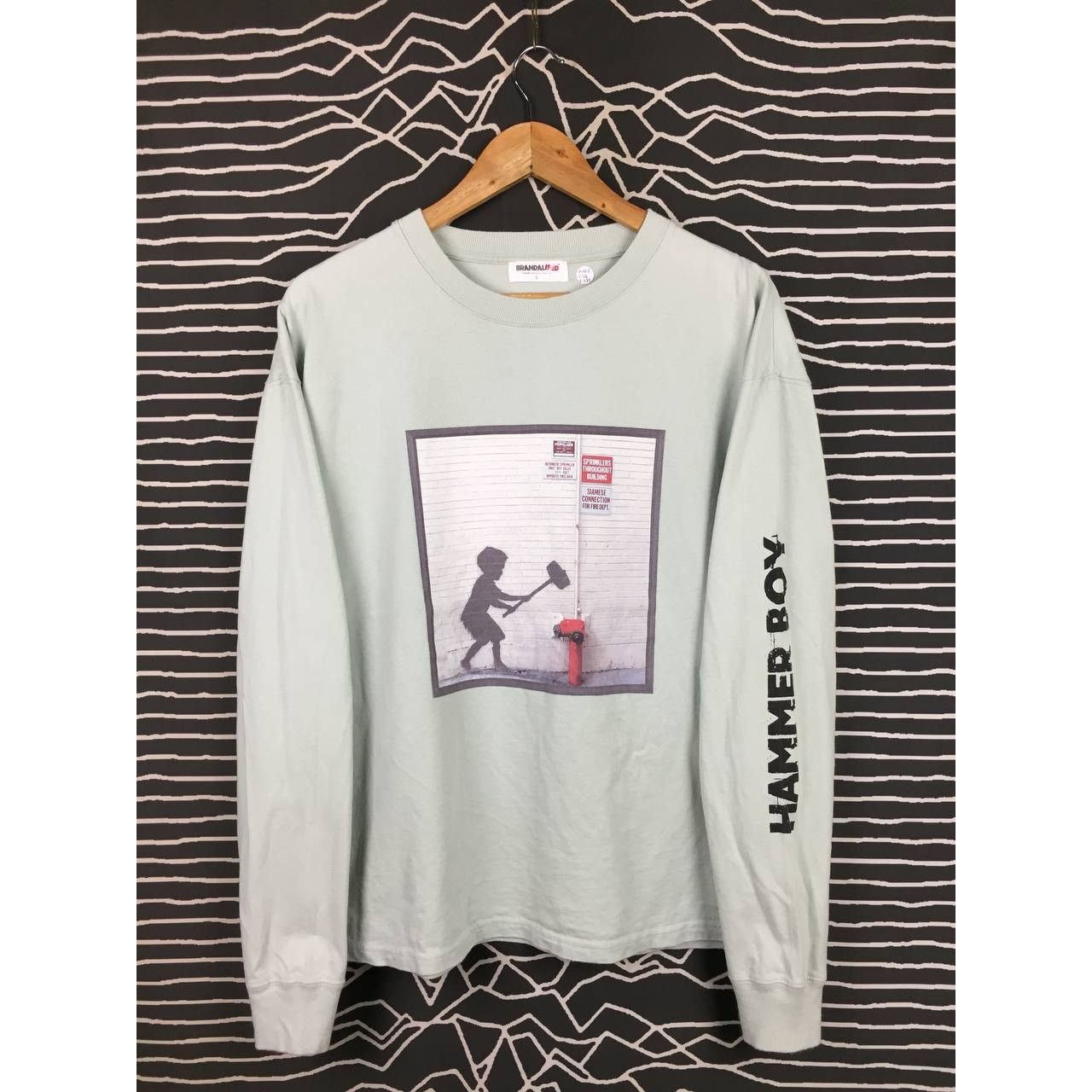 Vintage Brandalised Vandal or Prodigy Hammer Boy Graffiti Art Tee Size US L / EU 52-54 / 3 - 1 Thumbnail